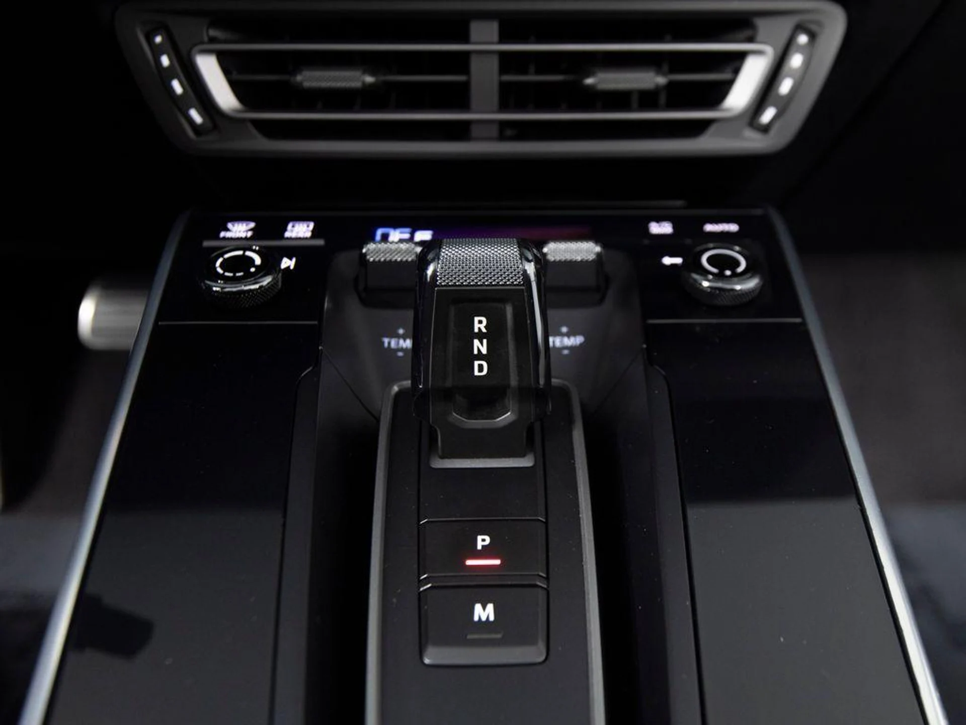 mph021_1655700759_me_Jo7_R7u7_I7b_FVMH_Np2o9_My4_Y4_I_682b4e8380