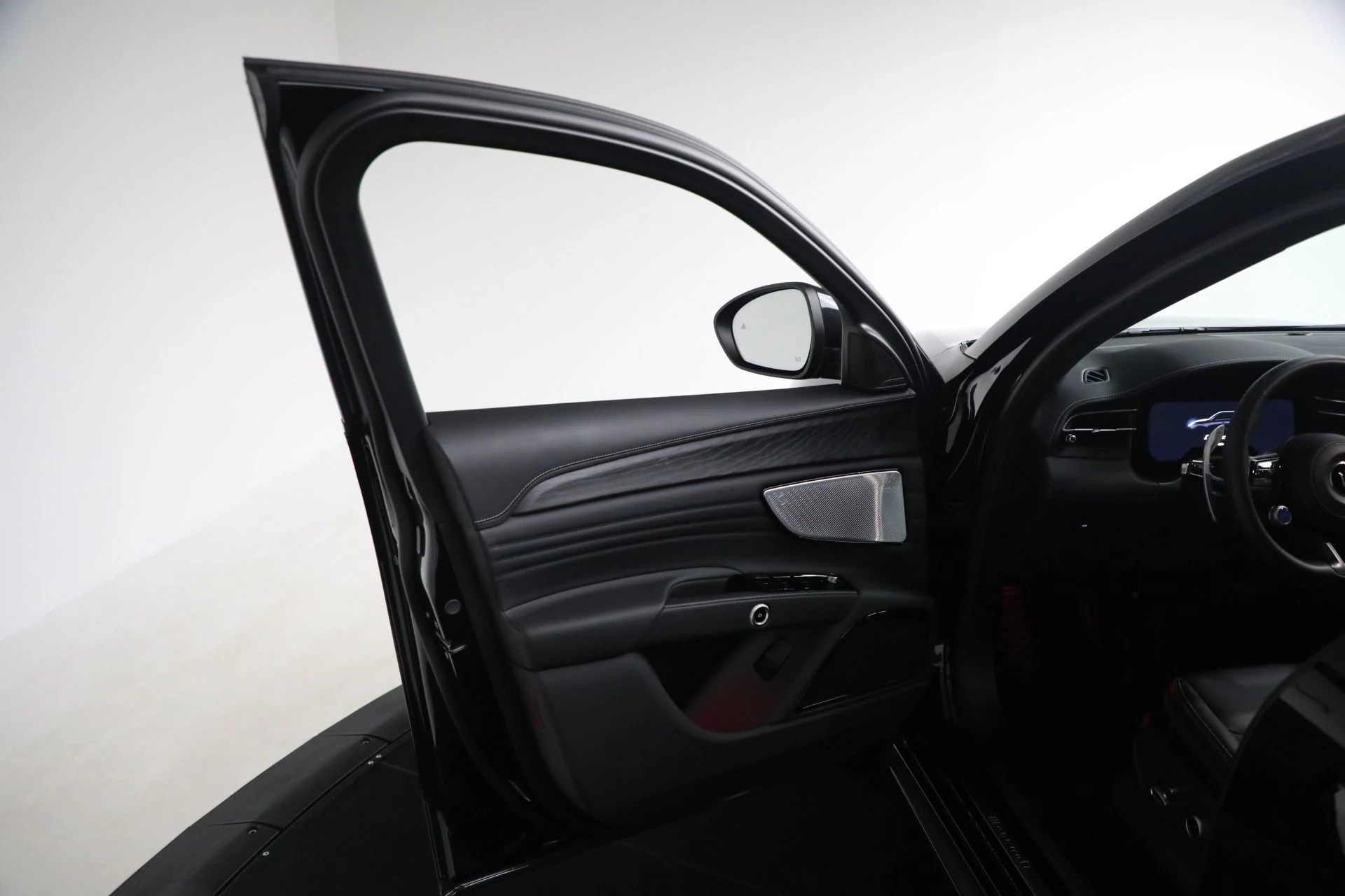 mph021_1657444681_New_2025_Maserati_Grecale_Modena_823cecea12