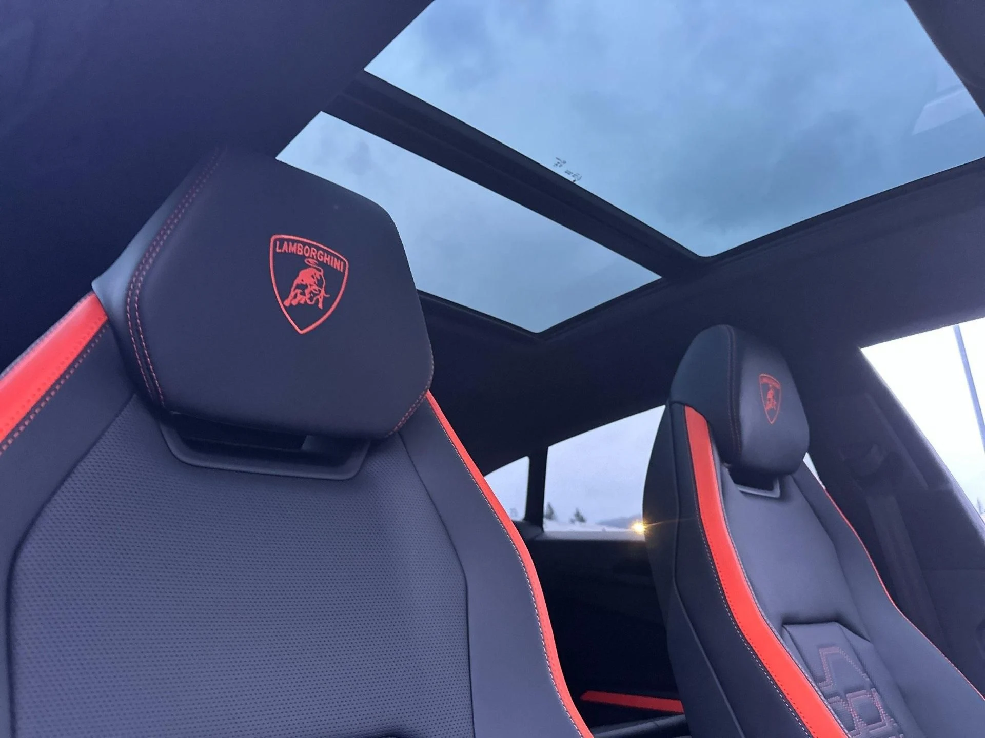 mph021_1667485302_New_2025_Lamborghini_Urus_SE_1766589018_3de15ece31