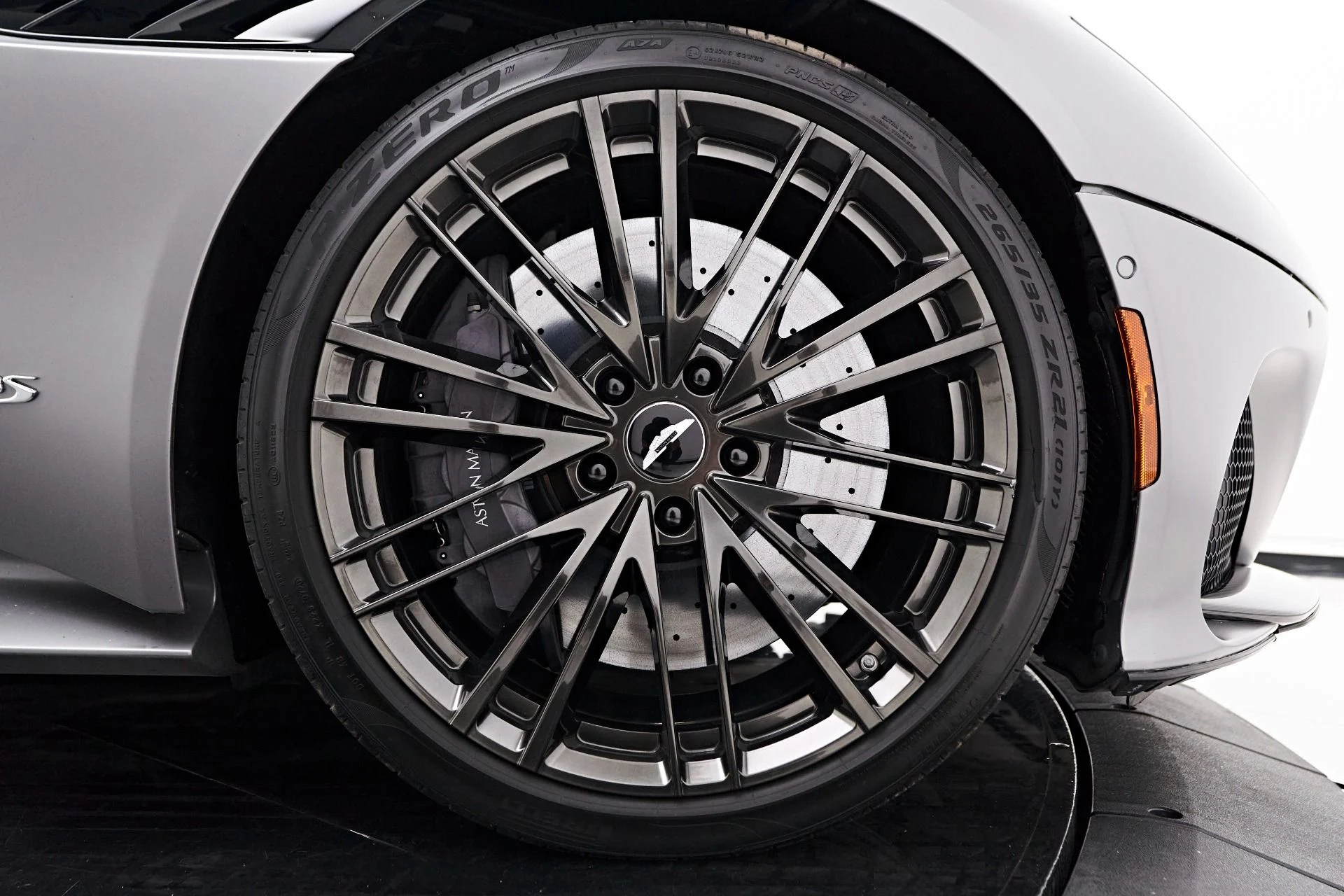 mph021_1672260213_Used_2021_Aston_Martin_DBS_Superleggera_1720056677_8e7946909b