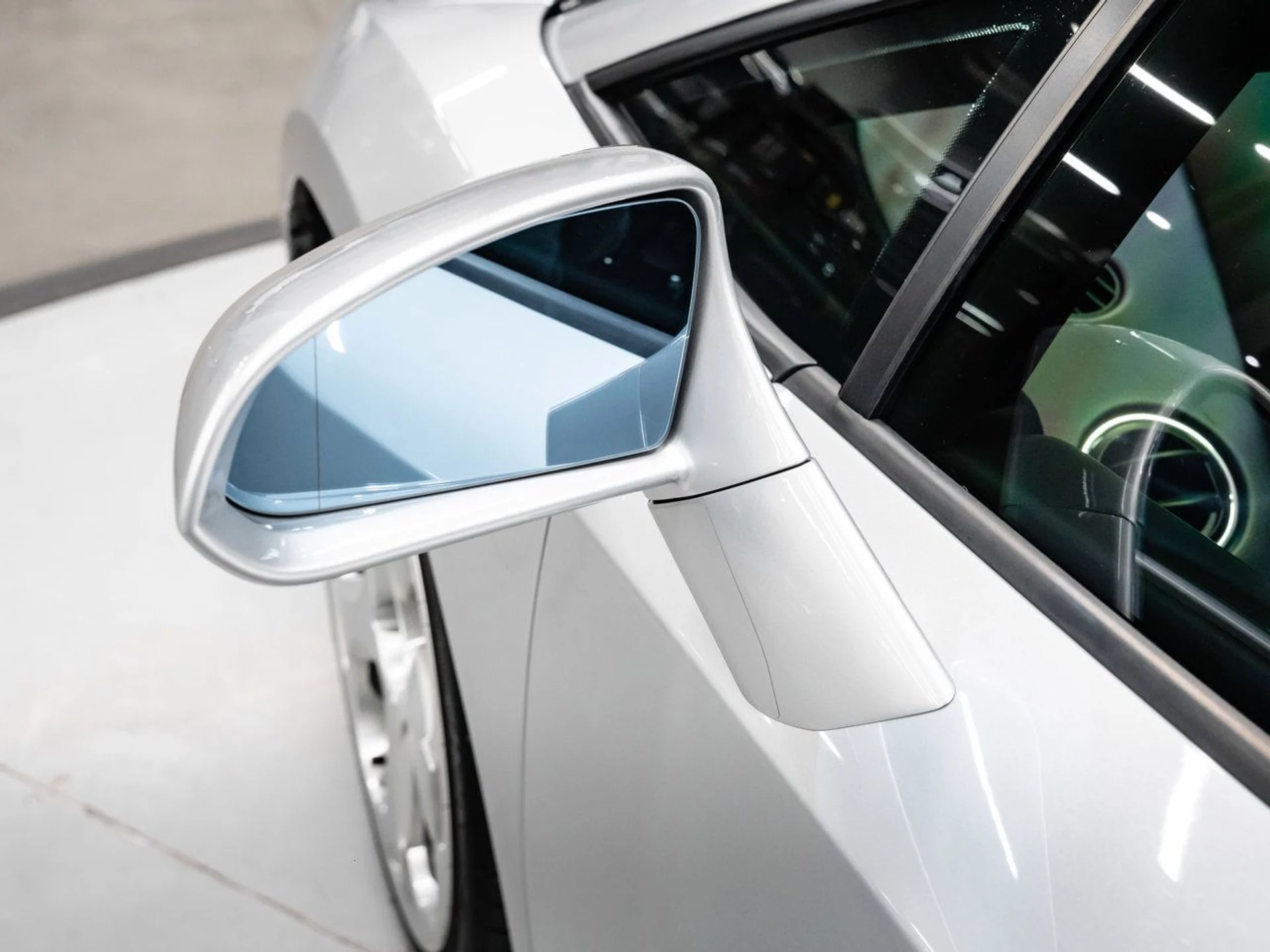 mph021_1675705717_lamborghini_gallardo_2004_d8d46f96d6