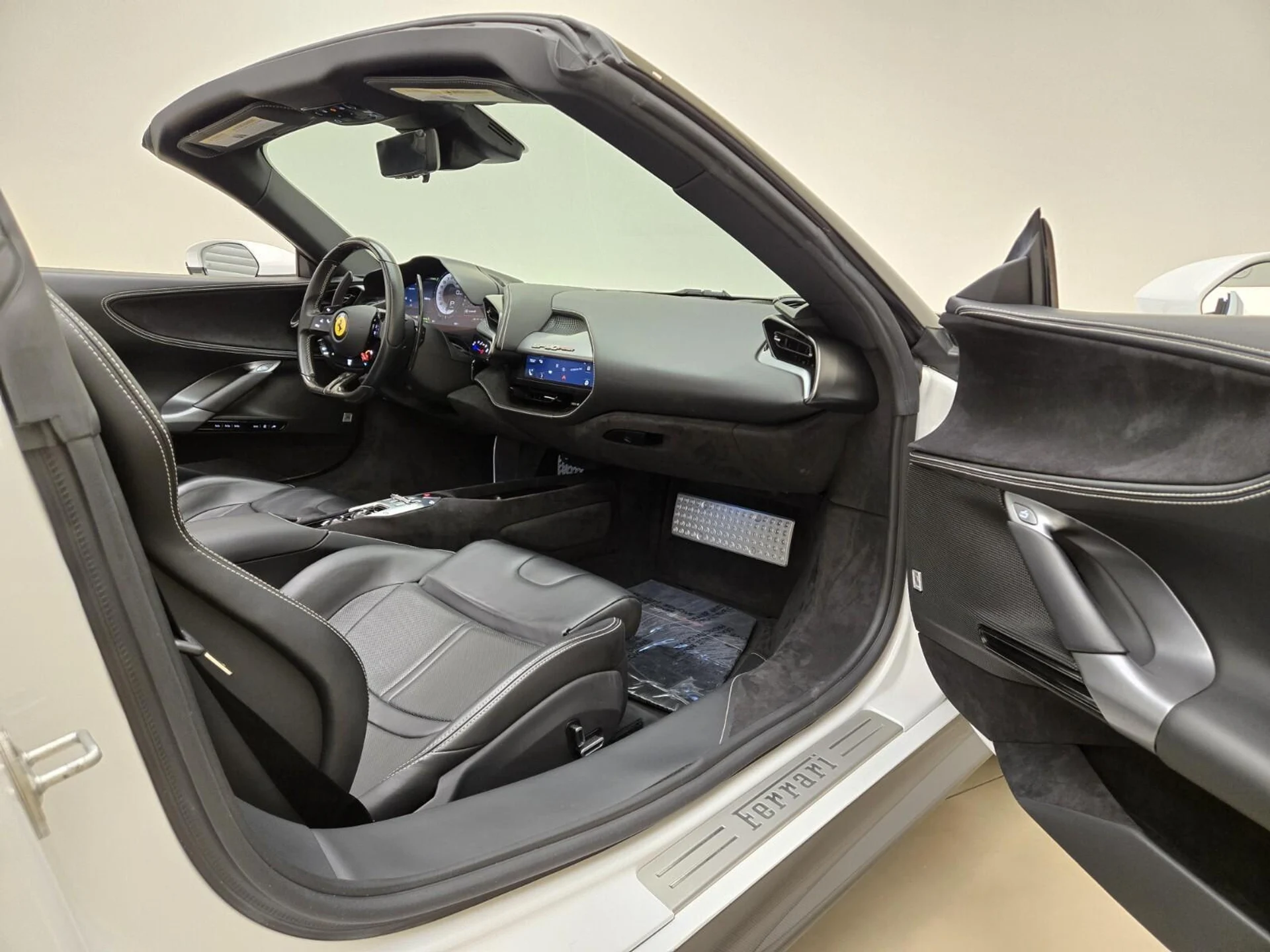 mph021_1677004855_Used_2024_Ferrari_SF_90_Spider_1768891323_3209aa3daa