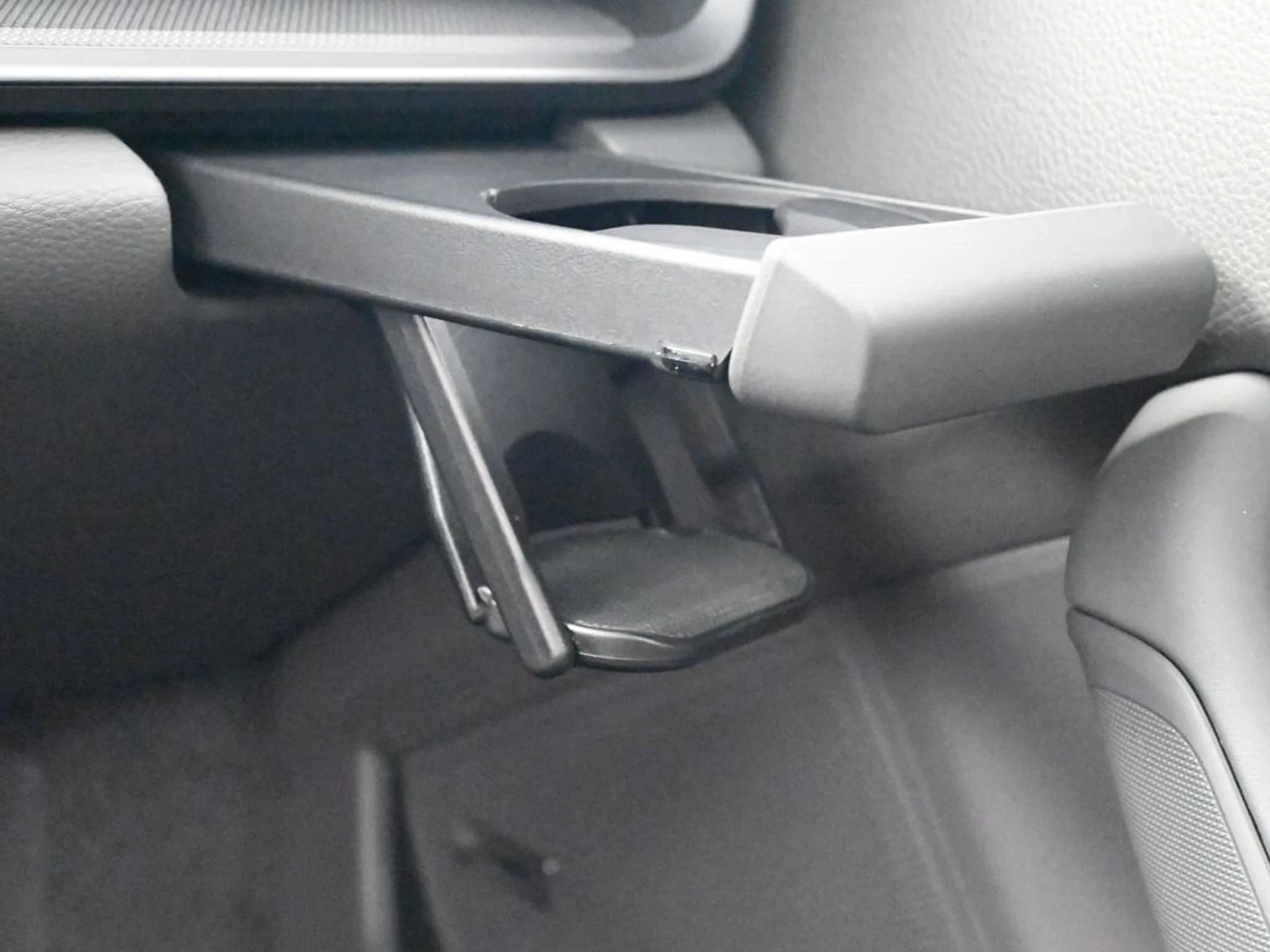 mph021_167971080_ee46d13f18bb8262e7a50f0aebb1cb4dx_38b7ba1fd6