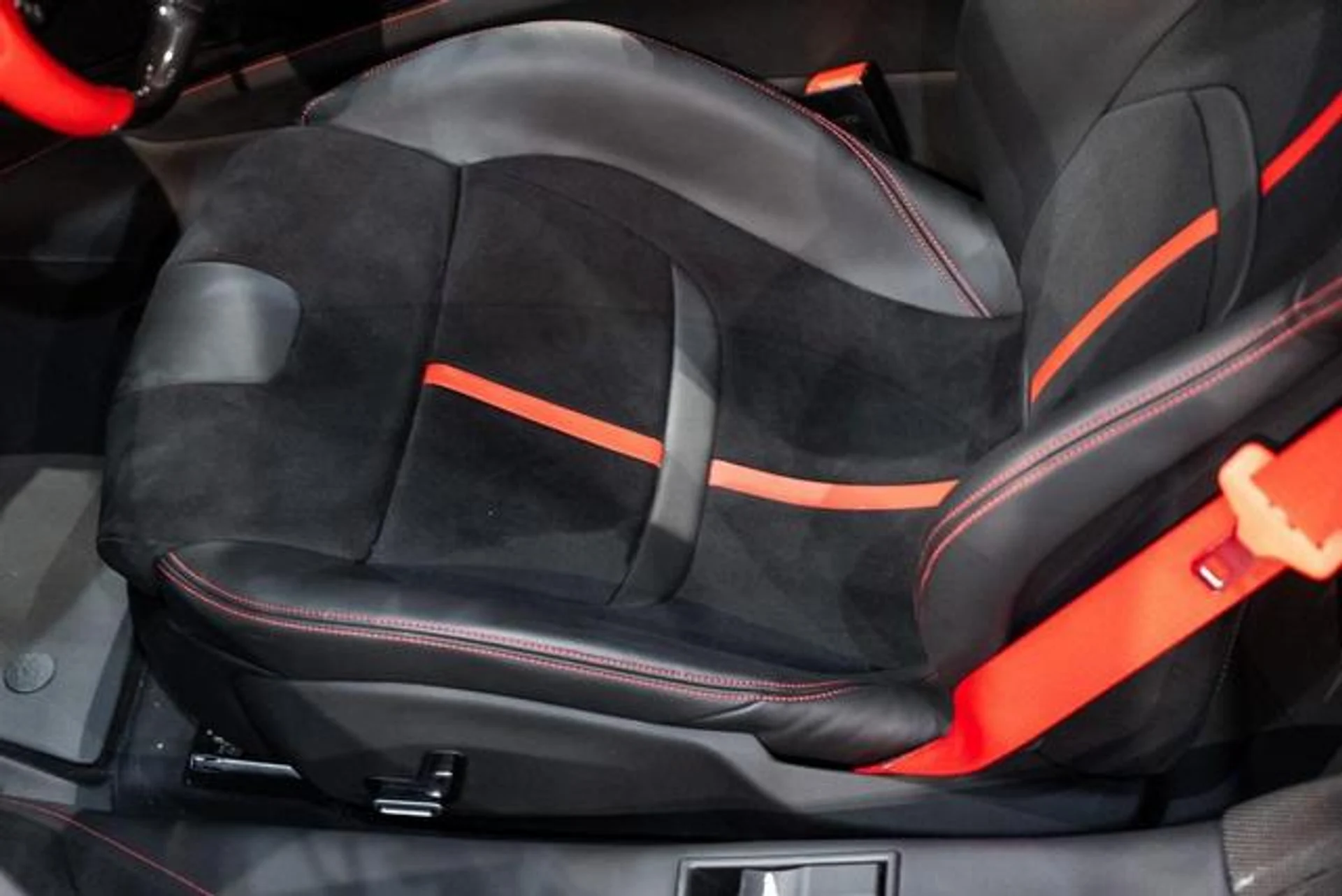 mph021_1690802350_xu_Lwy_Fs_V_Gwcut_Pqi_X60hh46_DOCE_9a7a7a0d95