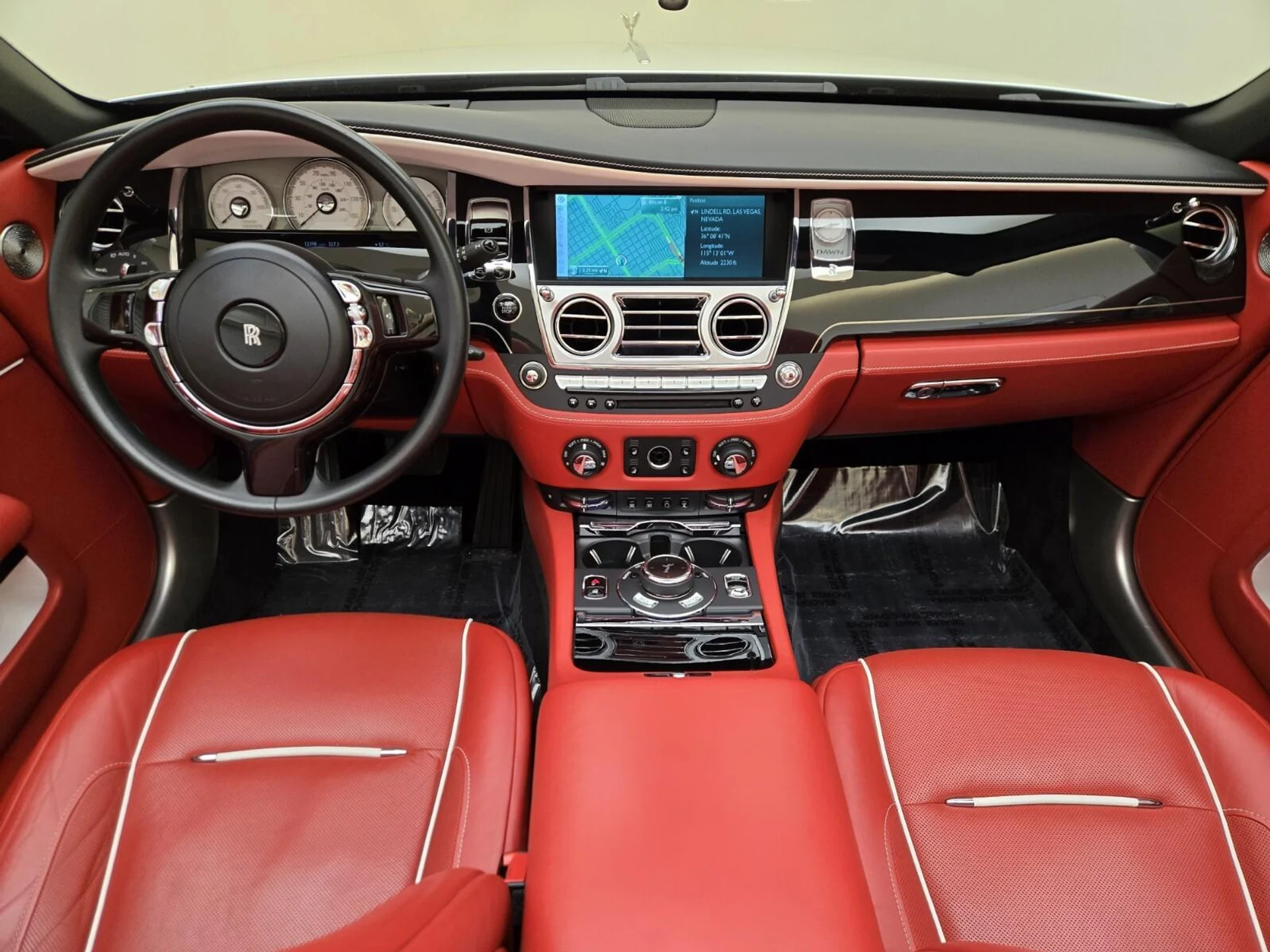 mph021_1691781649_Used_2017_Rolls_Royce_Dawn_1765004115_3cec237857