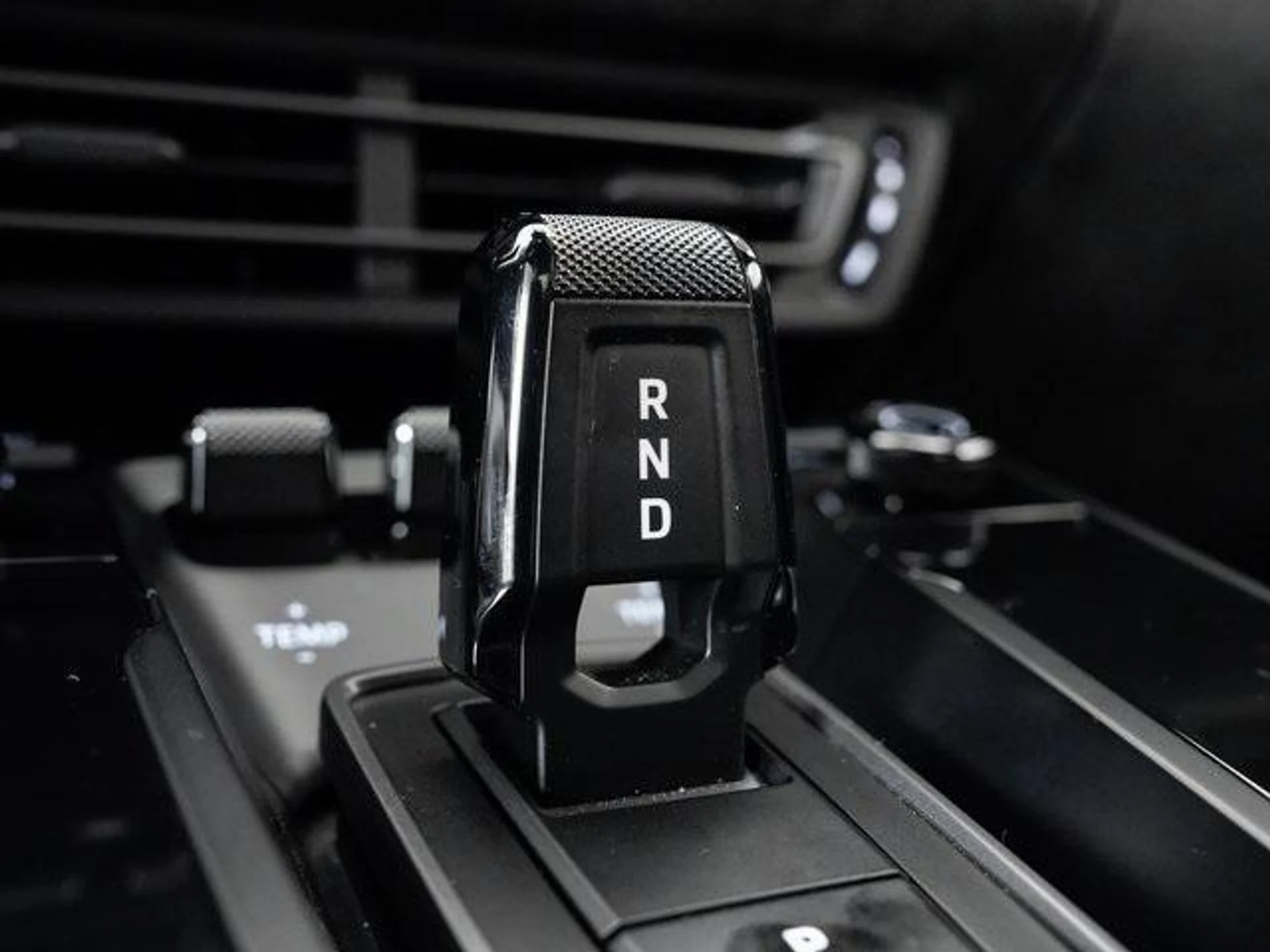 mph021_1692718993_y_Y7m_Ihf_Vras_Eo_Nf_Wd_T3_Wi_Q_Yf_L8_6937e90dcd