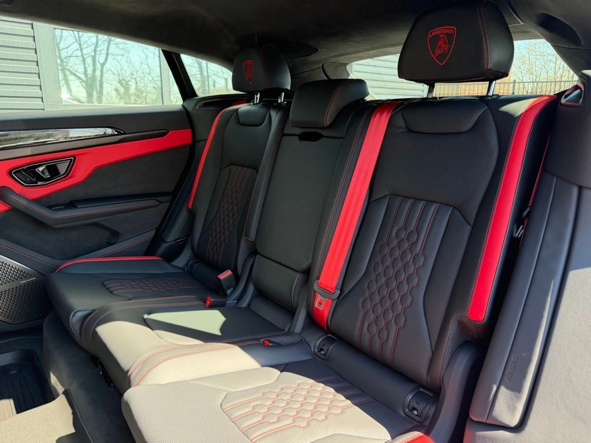 mph021_1696666890_f20f3544f38bd1a9f9260060b04c22cbx_de1342bb0b