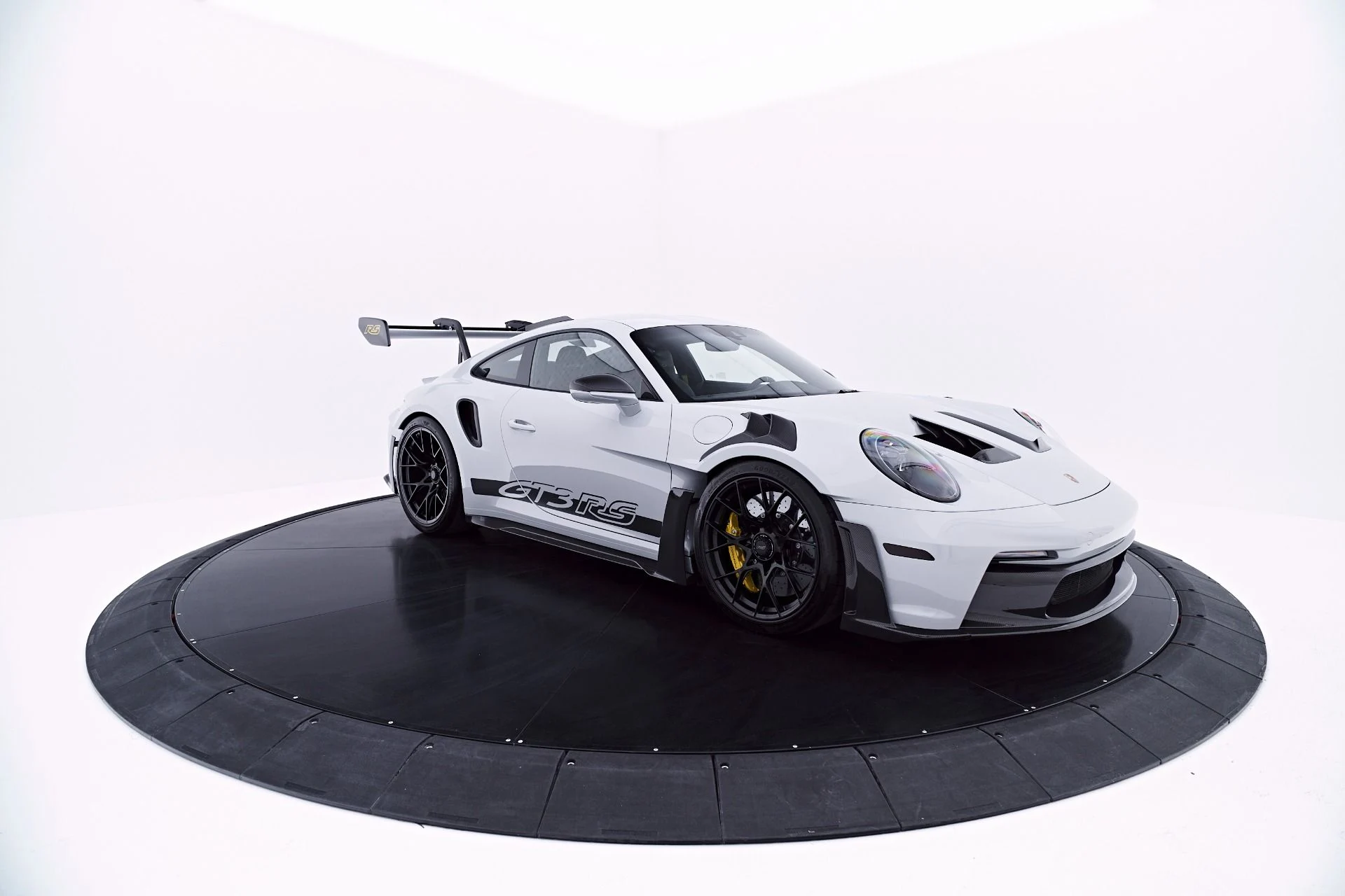 mph021_1701756526_Used_2025_Porsche_911_GT_3_RS_1781833666_82896eca64