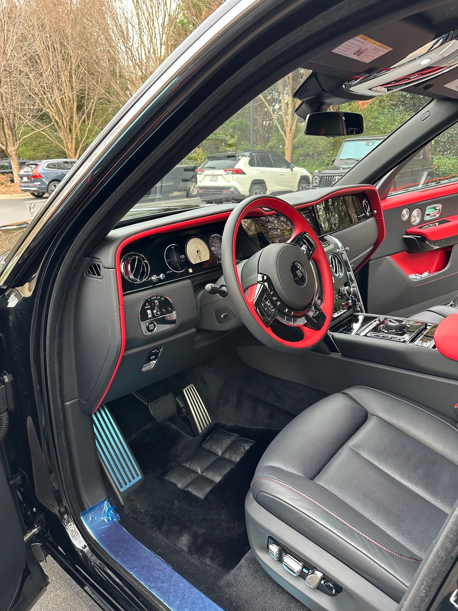 mph021_1703638094_Used_2025_Rolls_Royce_Cullinan_1764879832_57b09c2f36