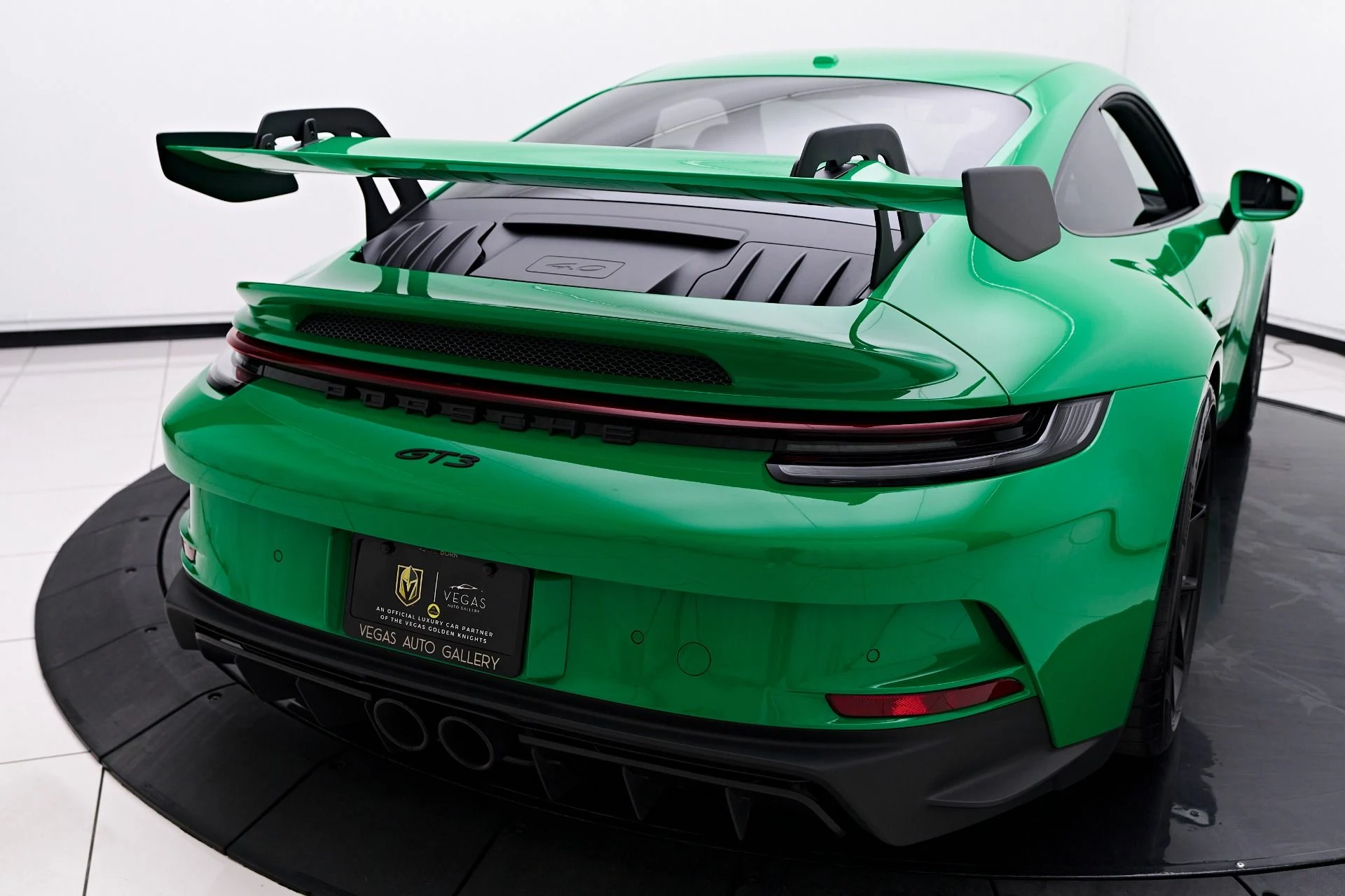 mph021_170531981_Used_2022_Porsche_911_GT_3_1763574748_807ad5128b