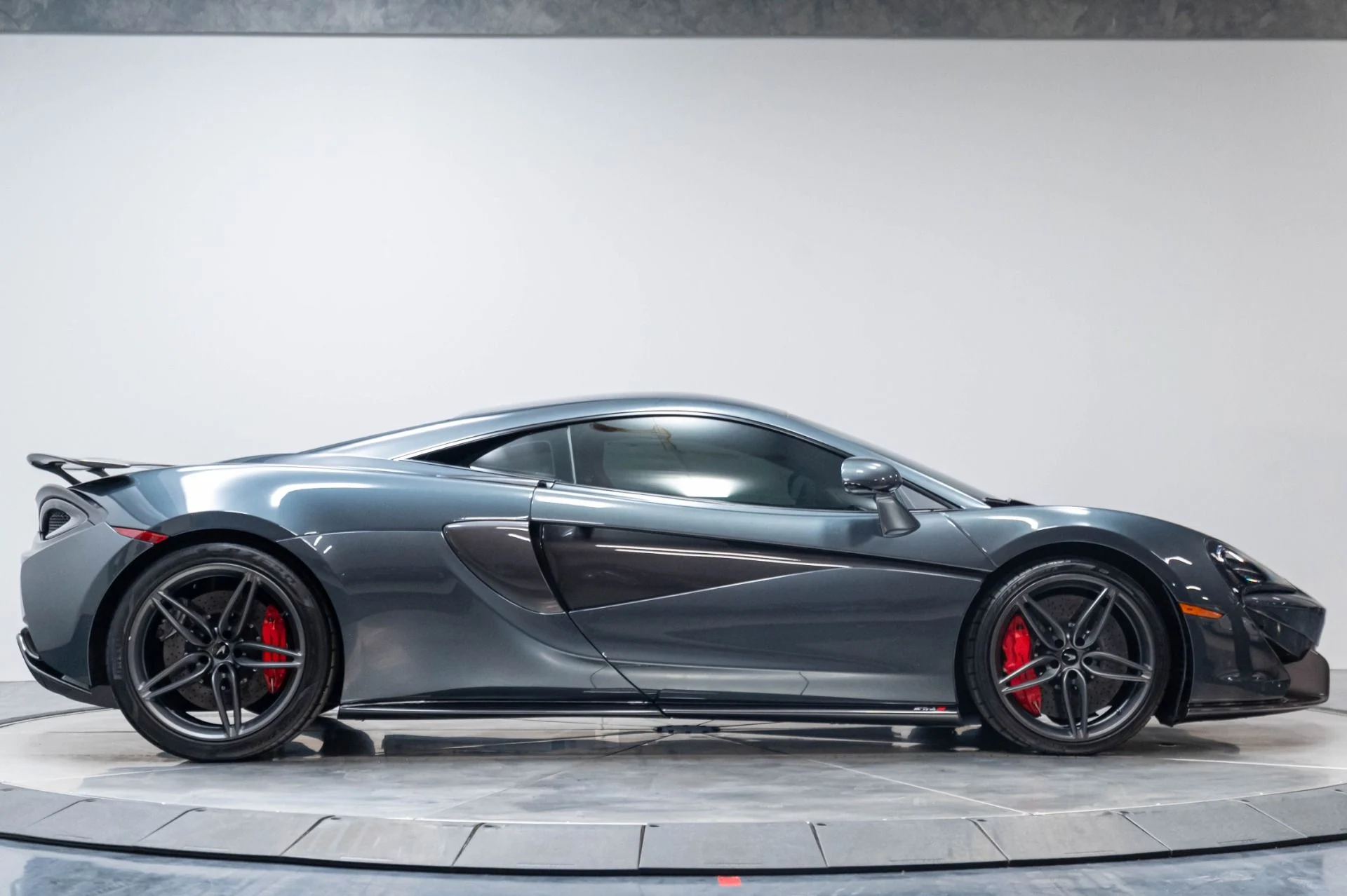 mph021_1713217008_Used_2019_Mc_Laren_570_S_1783628285_9dc020e06e
