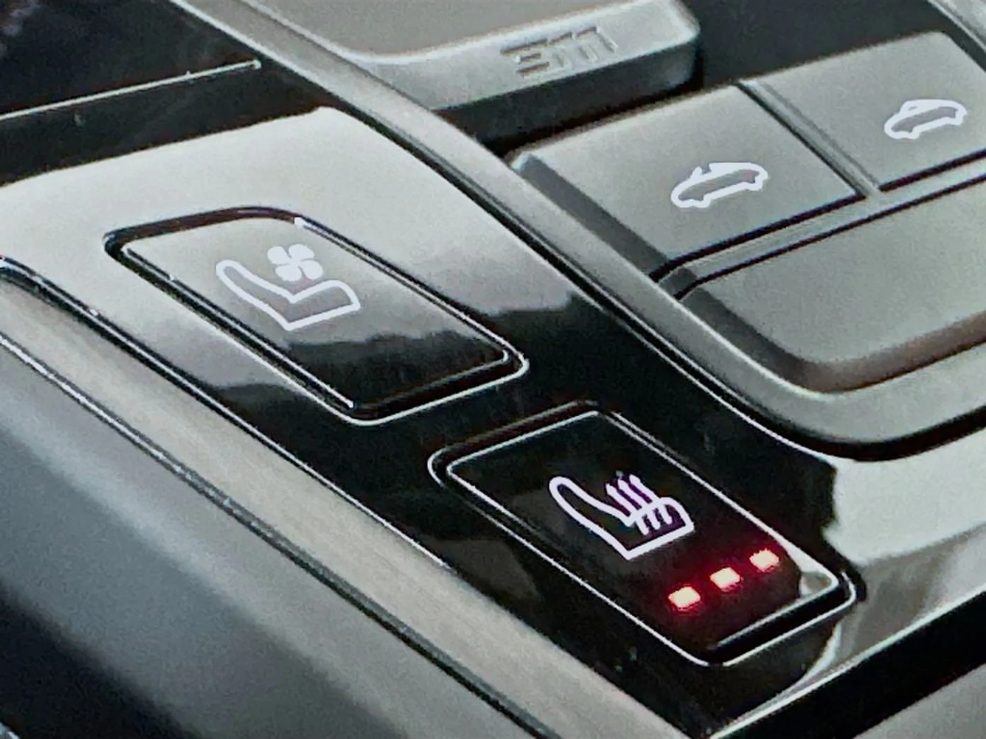 mph021_1715216455_ab17faa6880b8aae8eece3ec29898330x_21a4126b49