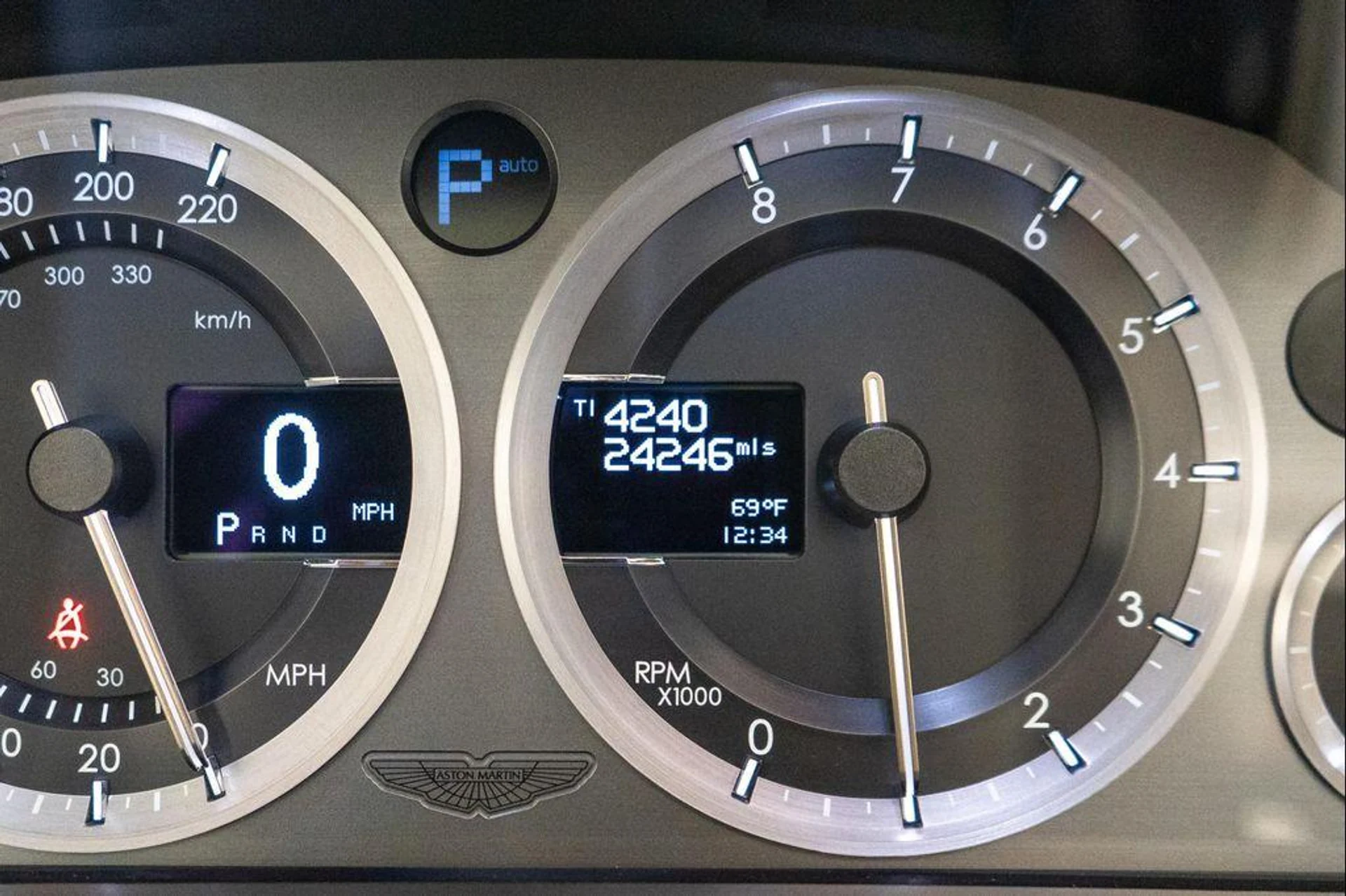 mph021_1729616142_S_Bg_Ff7y_N9f_Nu5_Zwc_G2_Gpg_wn_L_Fo_7d935efe51