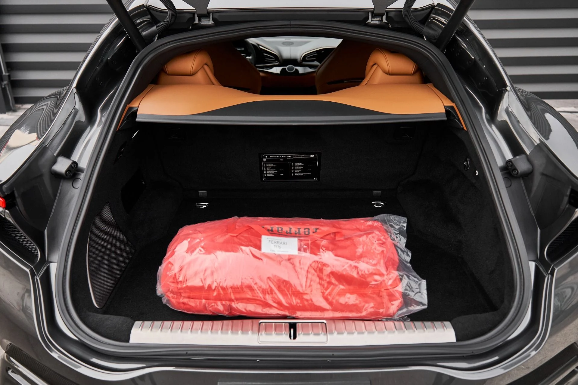 mph021_1730872508_Used_2025_Ferrari_Purosangue_1762993306_f431f84d85