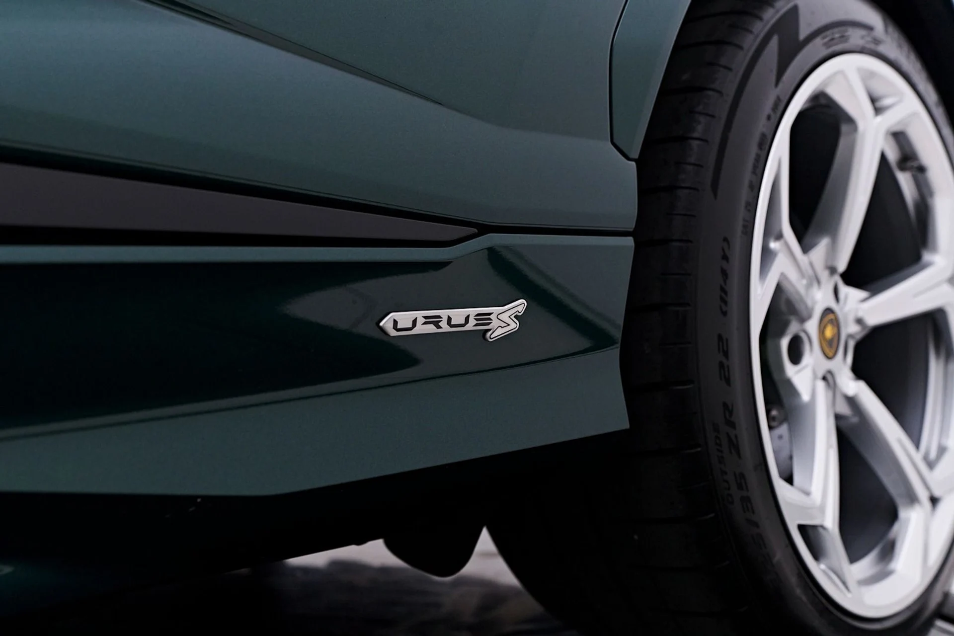 mph021_1734559382_Used_2024_Lamborghini_Urus_S_1745956869_f013bd6532