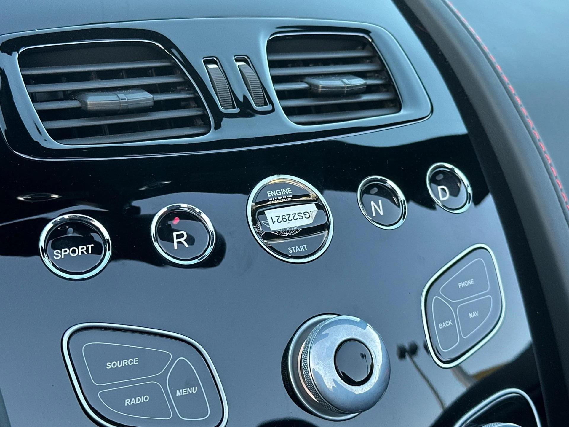 mph021_1737663376_Used_2017_Aston_Martin_V12_Vantage_S_1763219351_0ae2801229