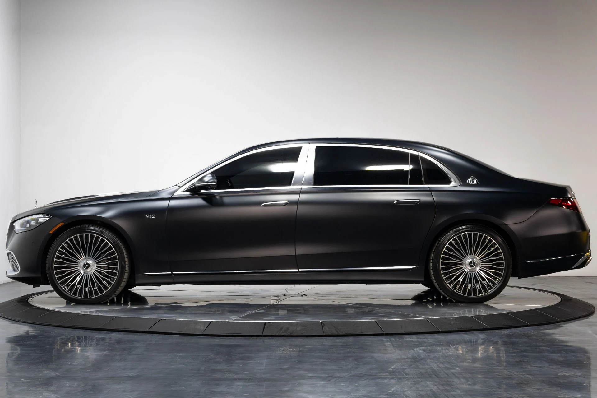 mph021_1737677237_Used_2024_Mercedes_Benz_S_Class_Maybach_S_680_4_MATIC_1764625509_58874cea71