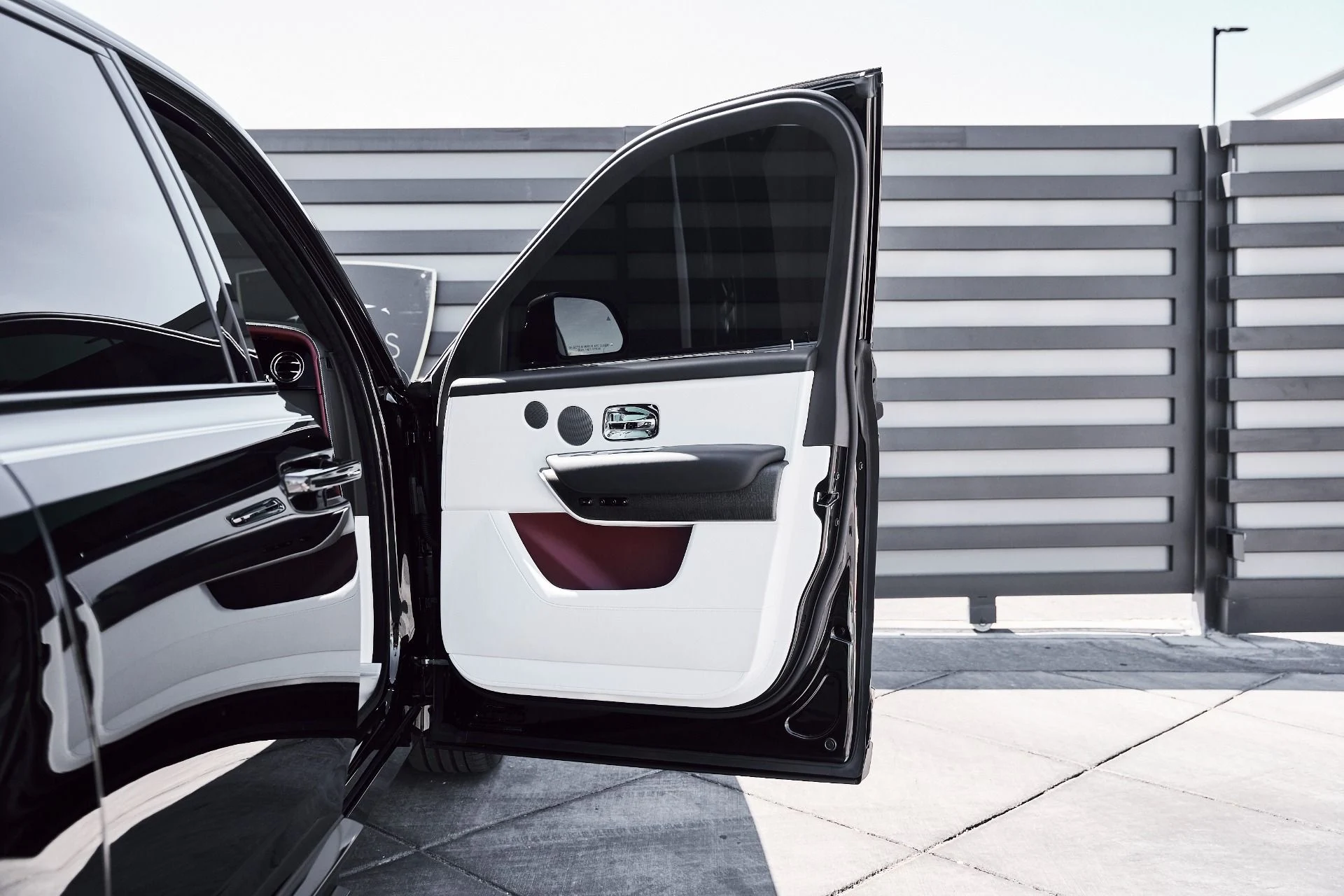 mph021_1739933918_Used_2026_Rolls_Royce_Cullinan_1774544474_392e12fd8d