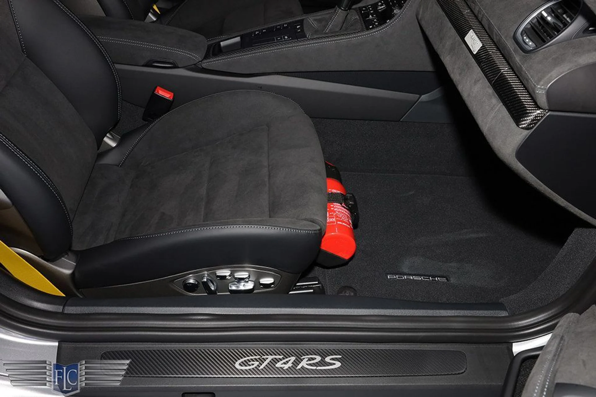 mph021_1741286768_used_2025_porsche_718_cayman_gt4rscoupe_6305_22896205_22_1024_f846c53285