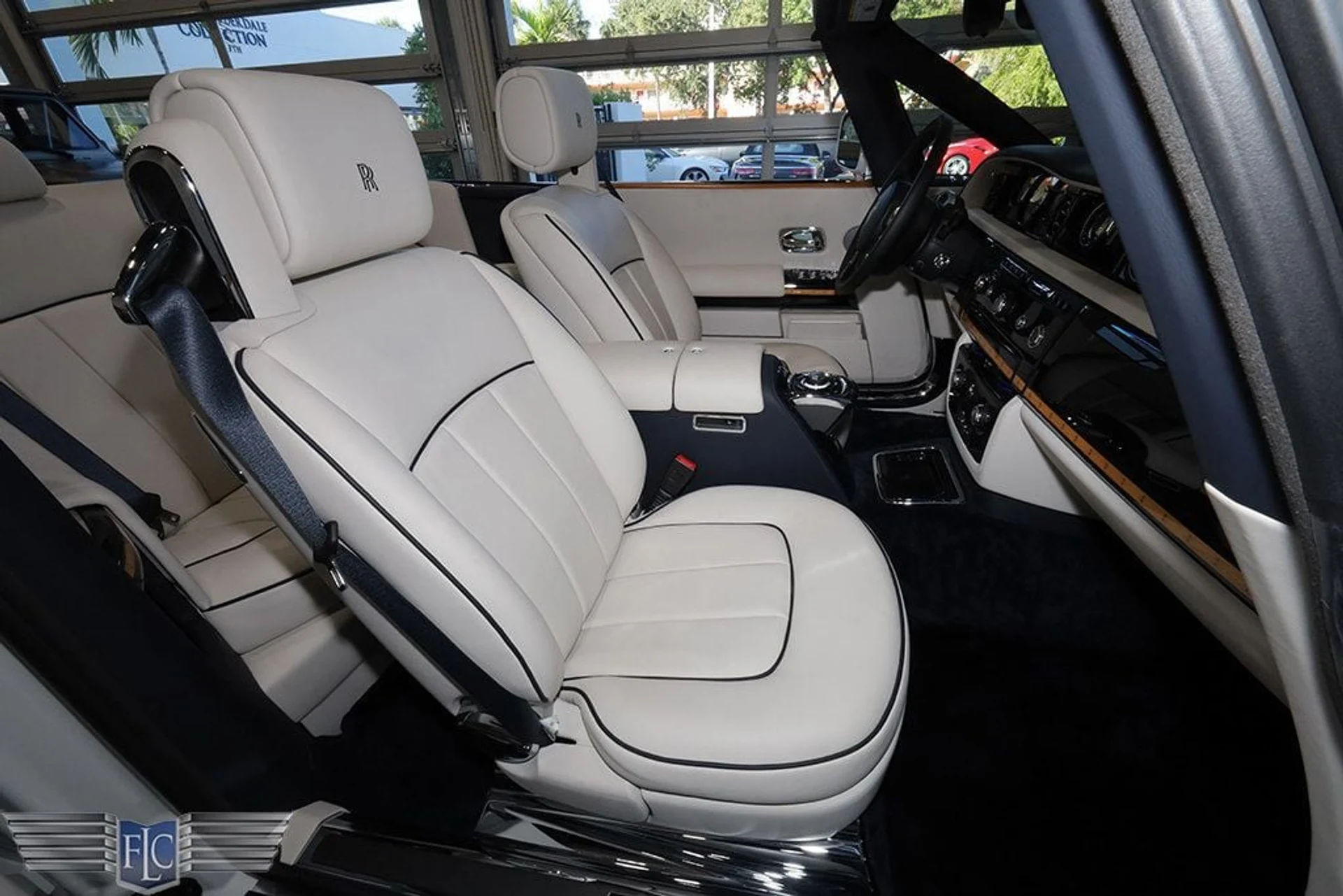 mph021_1742657273_used_2017_rolls_royce_phantom_dropheadcoupe_9689_22945304_22_1024_252b8ce8b2