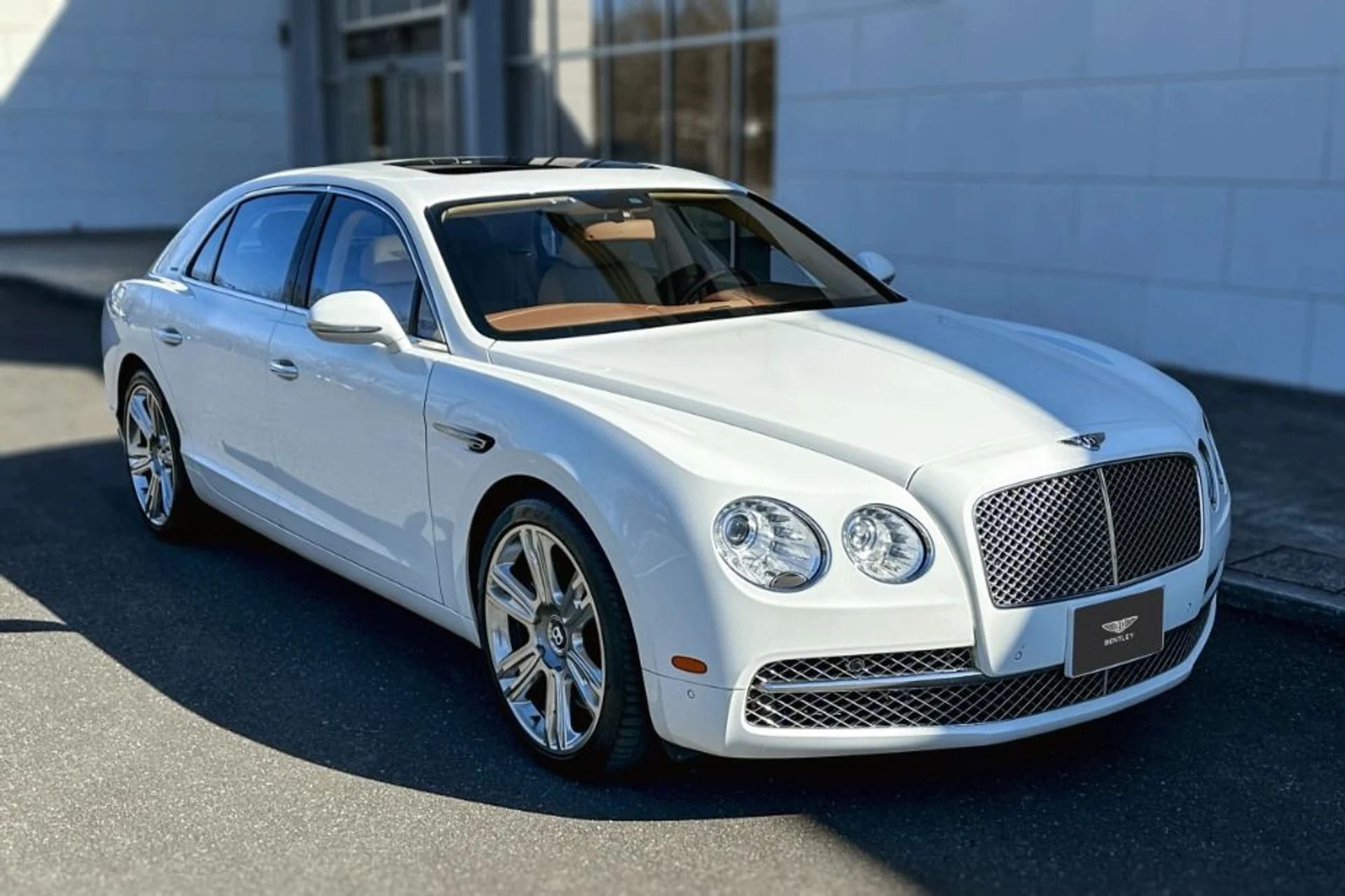 mph021_1745377422_Used_2014_Bentley_Flying_Spur_1773932097_b2405fd96c
