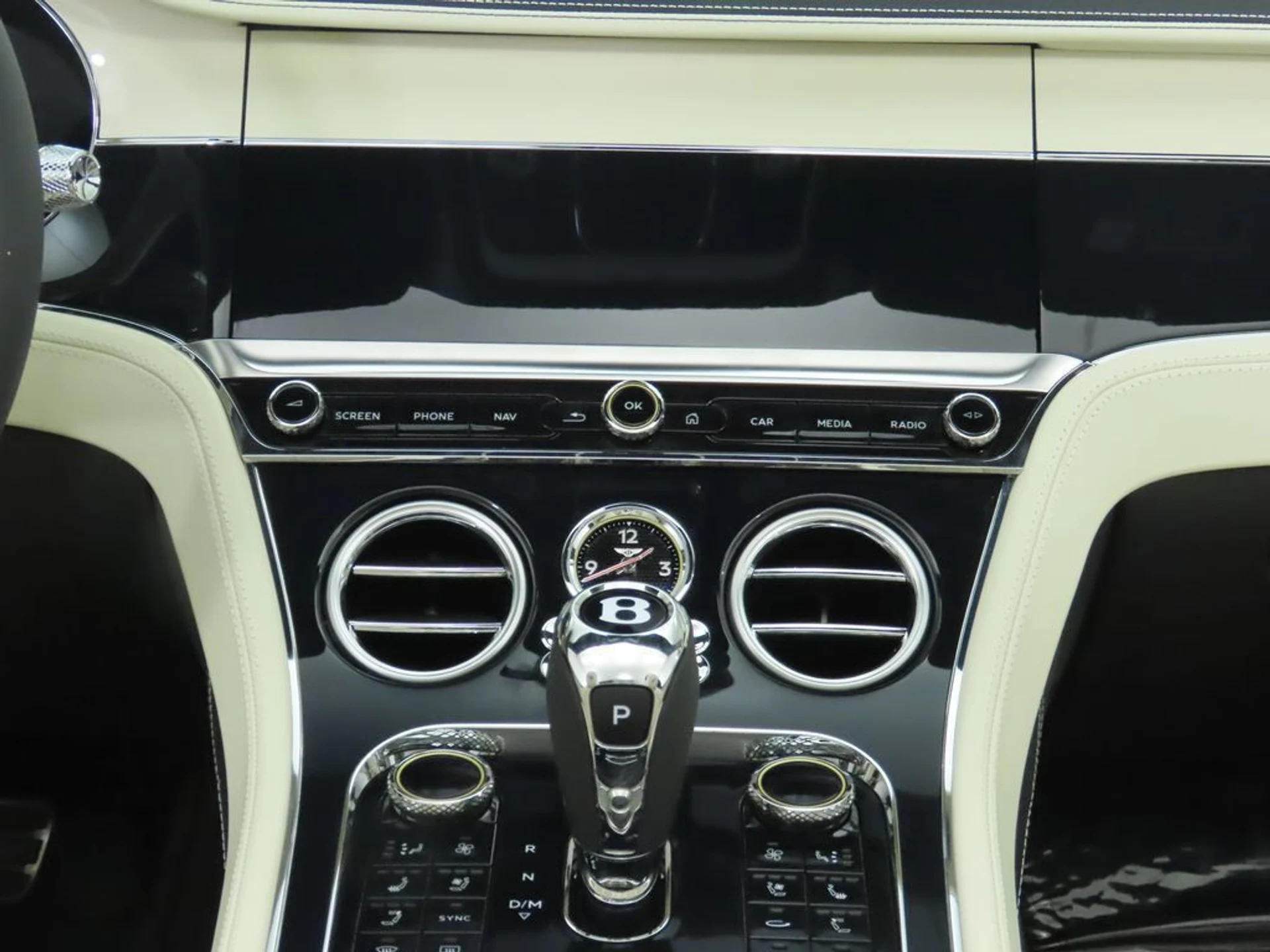mph021_1747564505_new_2025_bentley_continental_gtblackeditionconvertible_8119_22910189_22_1024_994ede83c1
