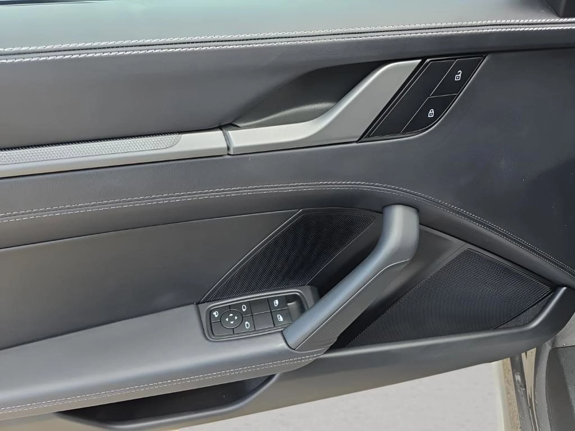 mph021_174803203_e66ea27145174d7296d3af064ce96733_e229d99edd