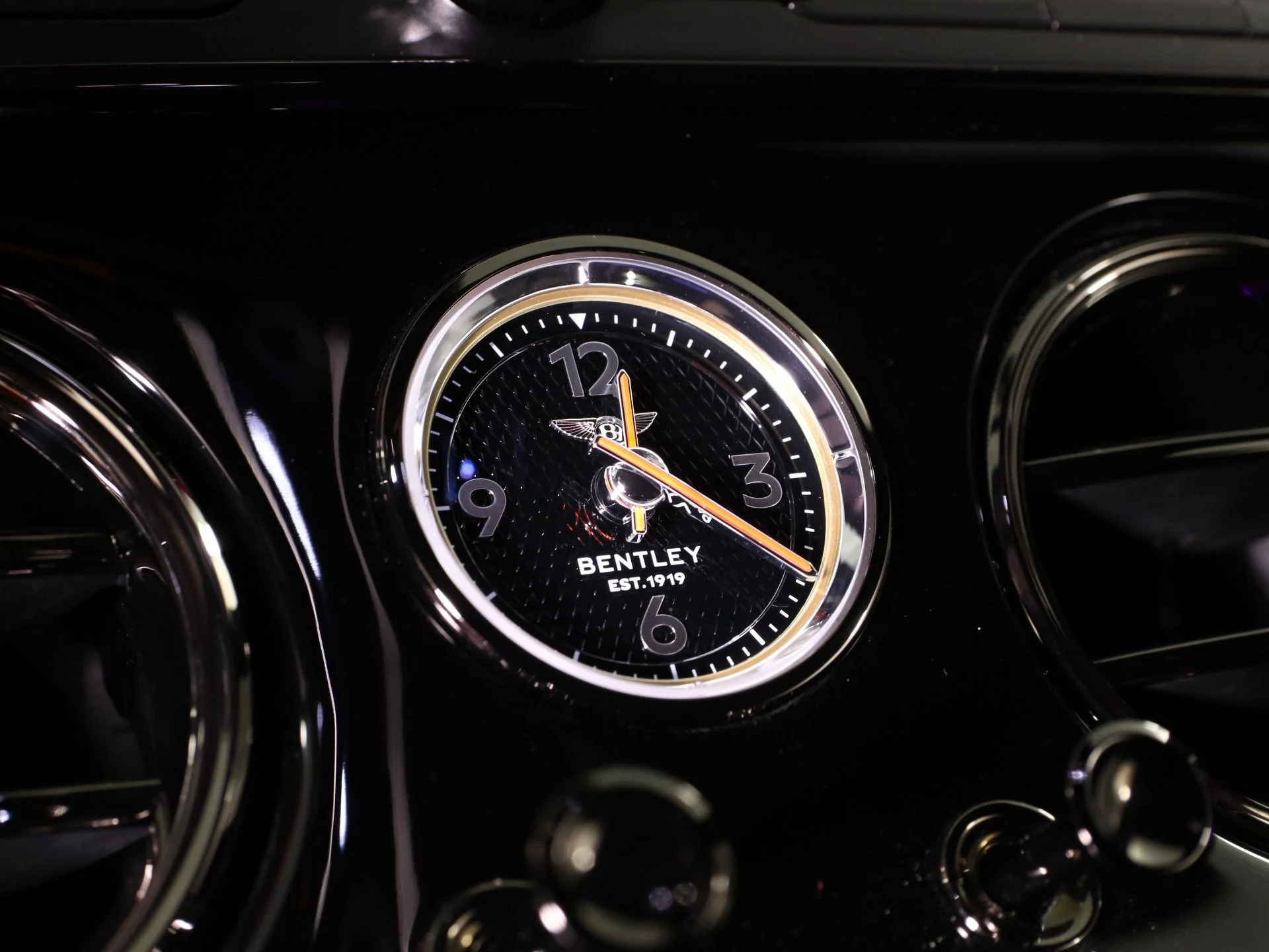 mph021_175662375_Used_2025_Bentley_Continental_GT_Speed_1763666388_b1eee0b35f