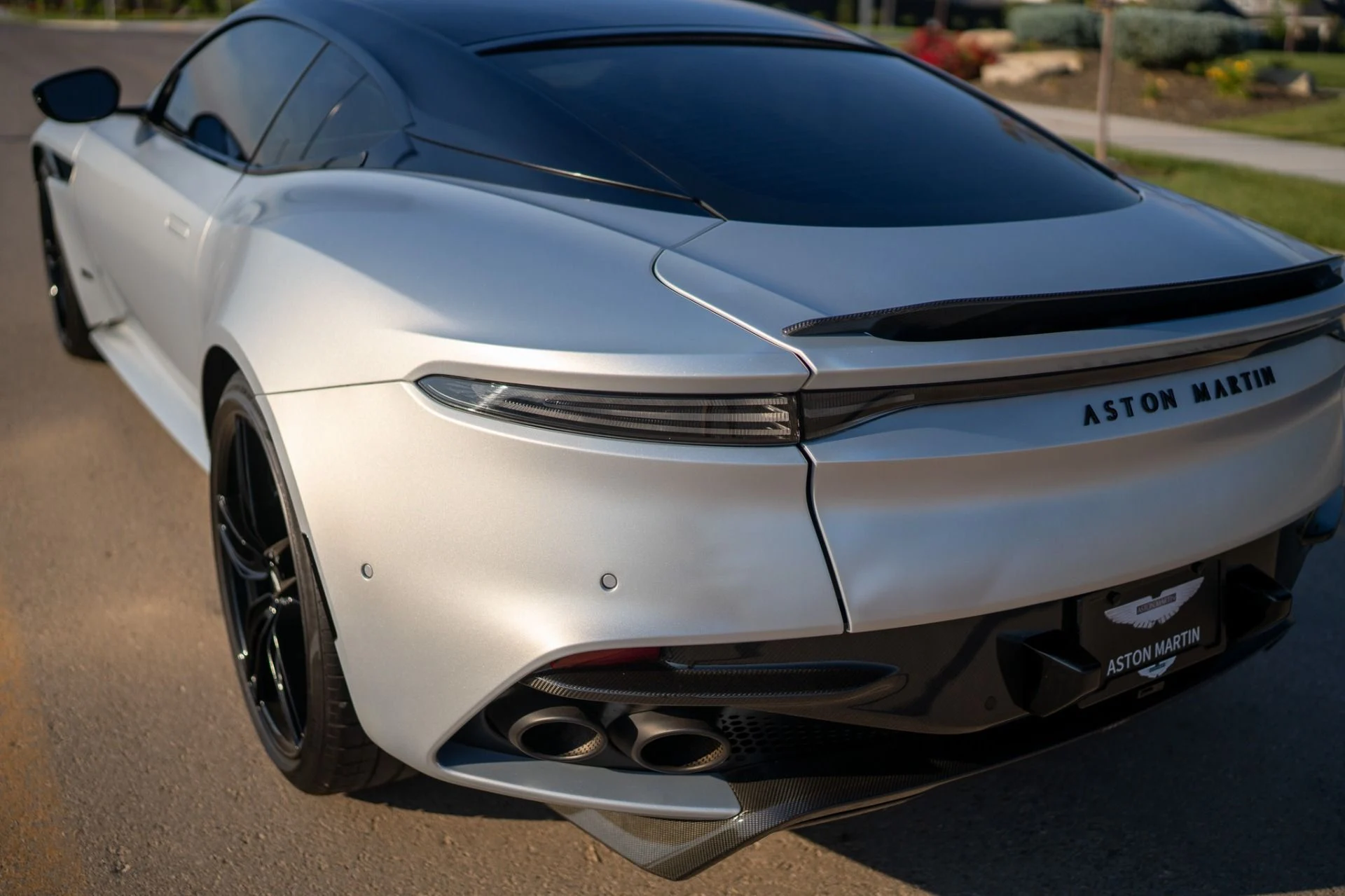 mph021_1765070958_Used_2020_Aston_Martin_DBS_Superleggera_1782927184_925279a4fe