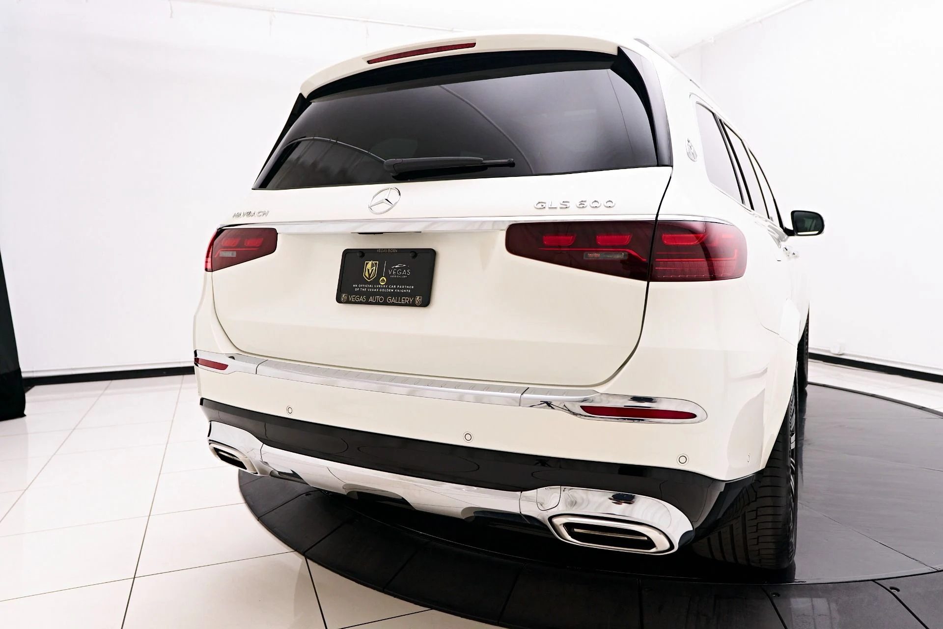 mph021_1768617015_Used_2024_Mercedes_Benz_GLS_Maybach_GLS_600_1754358842_97e27c6c28