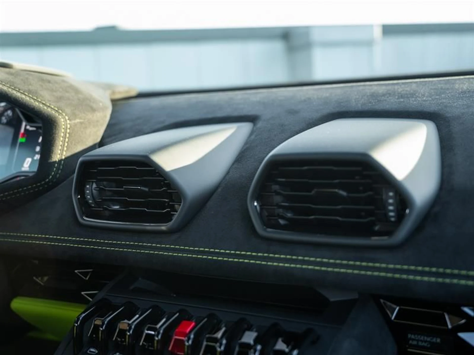 mph021_1776120952_waalvoxo_bfed1f65f0