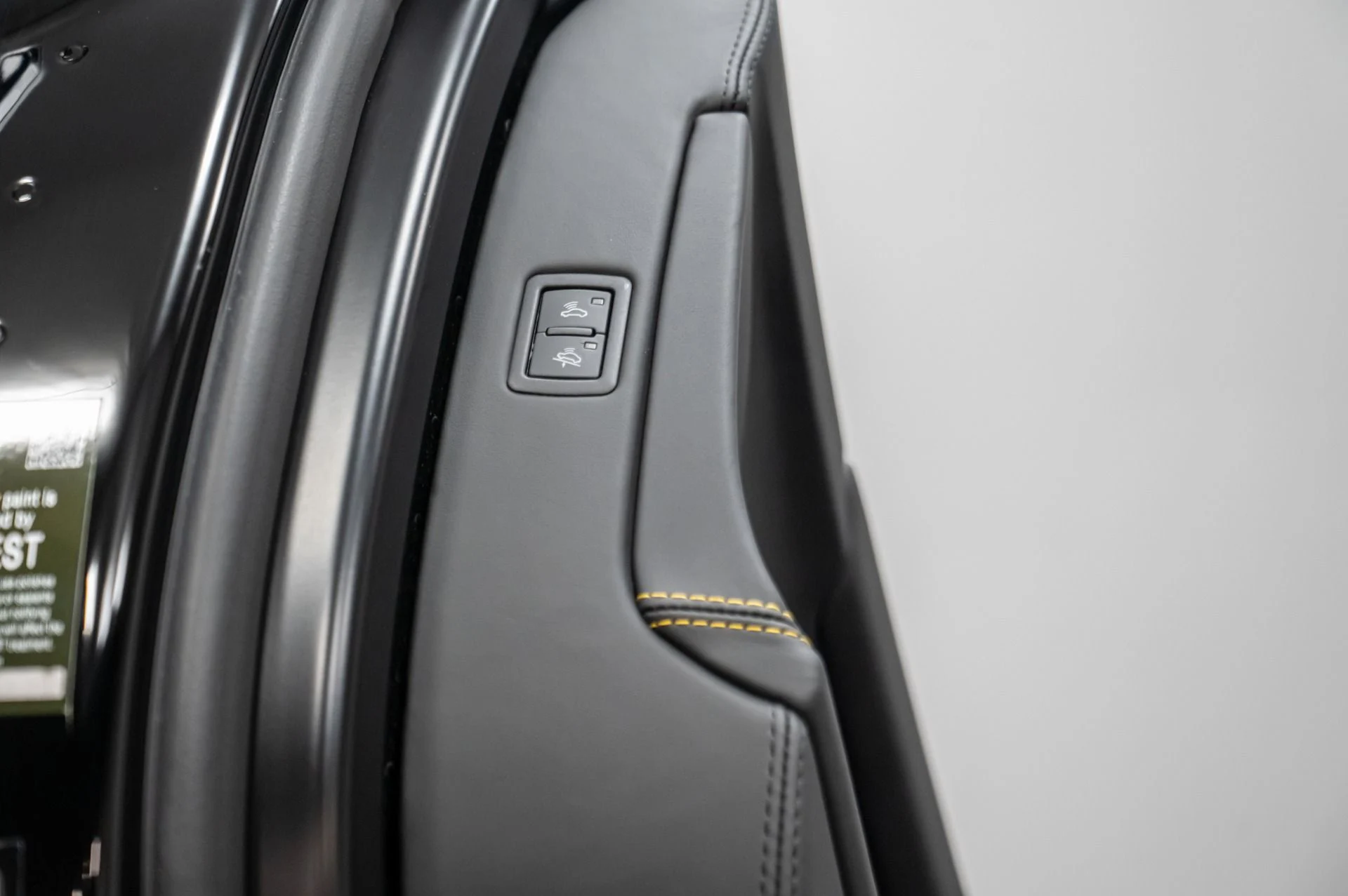 mph021_1776122012_Used_2014_Lamborghini_Aventador_1769104446_0b92b44378