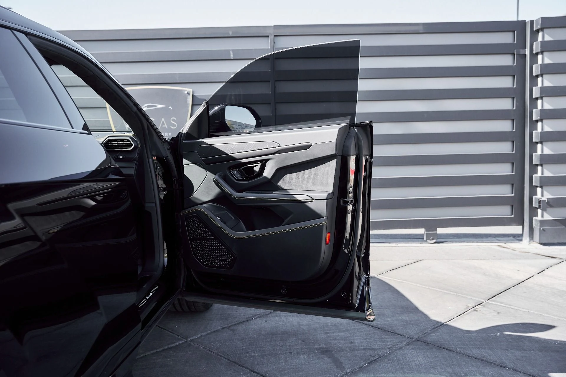 mph021_1781632847_Used_2024_Lamborghini_Urus_S_1770085846_585c05d78e