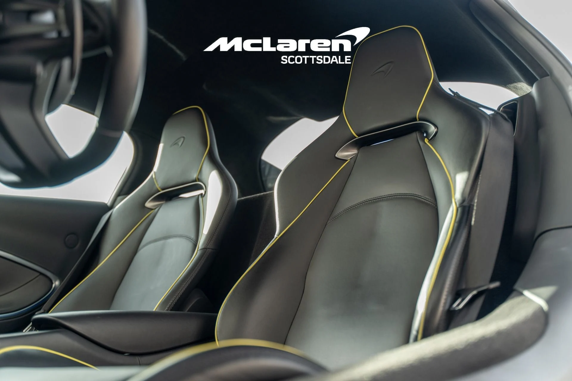 mph021_1783388891_Used_2023_MCLAREN_ARTURA_1762551394_920bb1a2ea