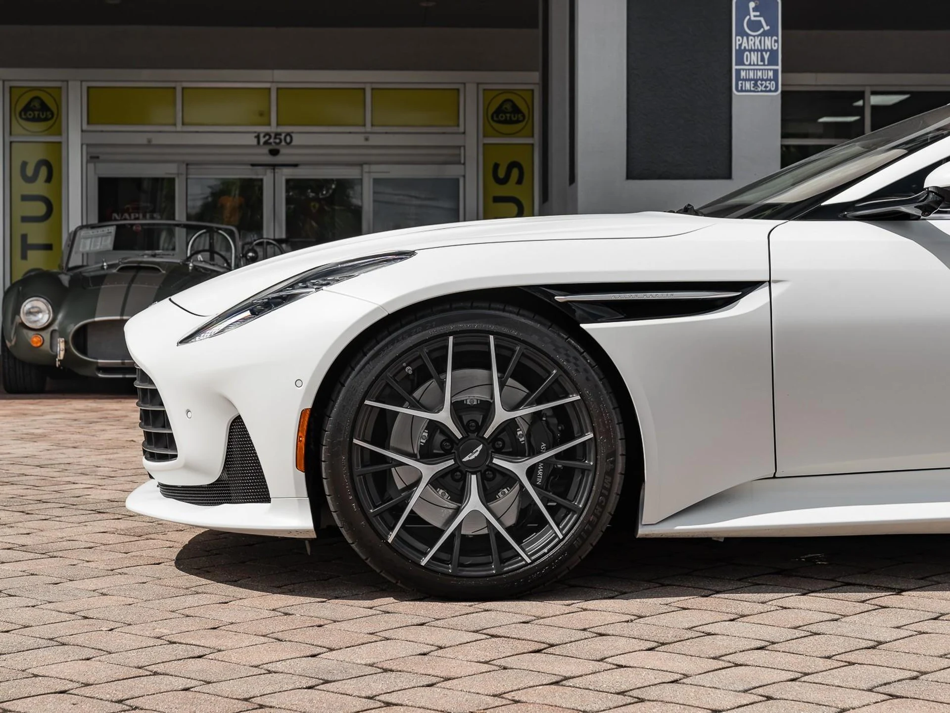 mph021_1787883989_Used_2025_Aston_Martin_DB_12_1761167144_cc87da931d