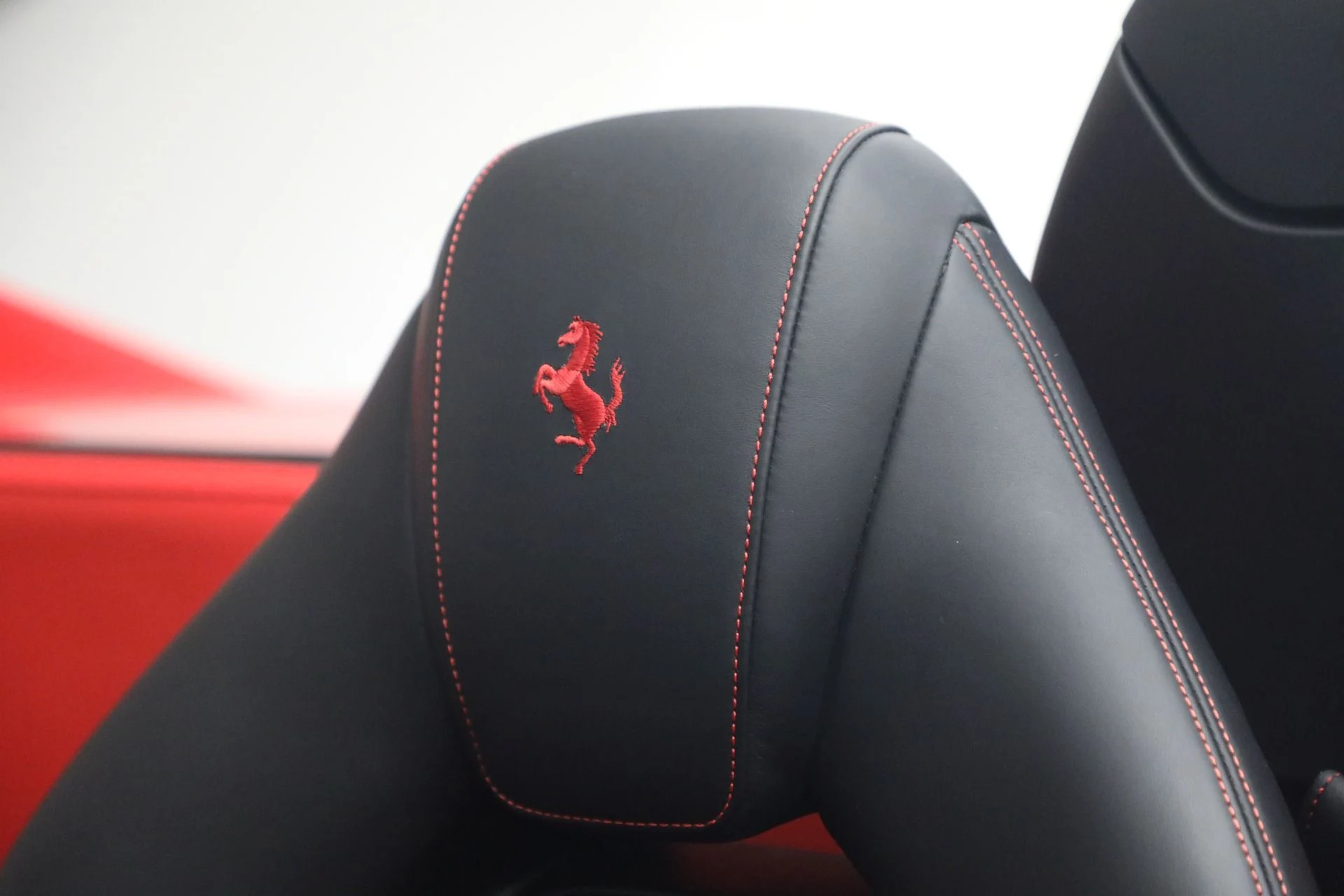 mph021_1792563131_Used_2019_Ferrari_488_Spider_1792598381_4e3dca6db8