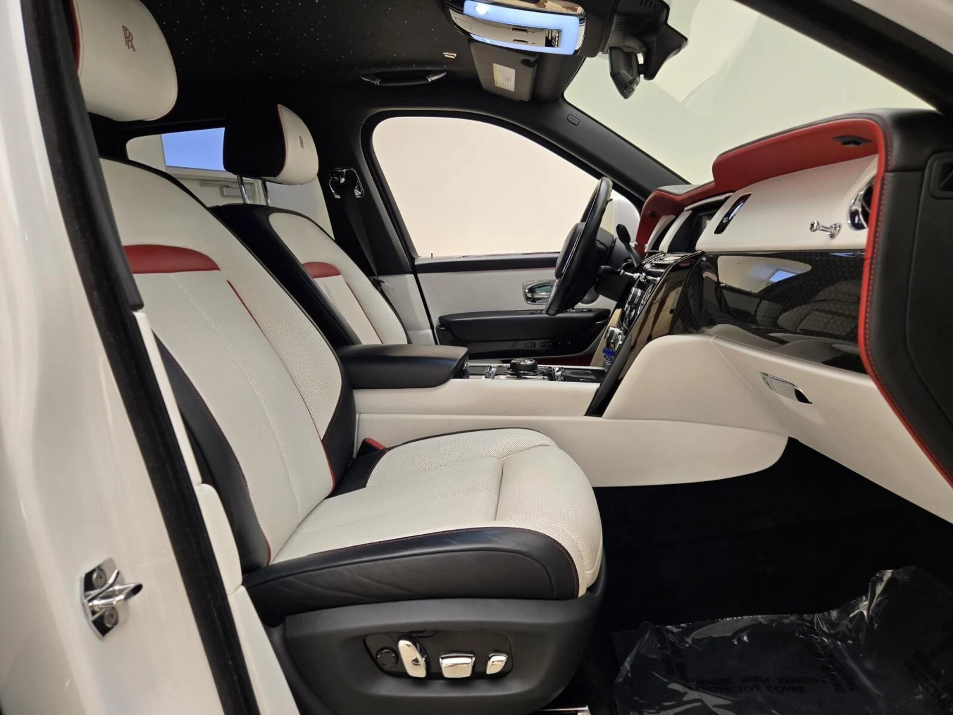 mph021_1798990568_Used_2021_Rolls_Royce_Cullinan_1761977969_f0ce604981