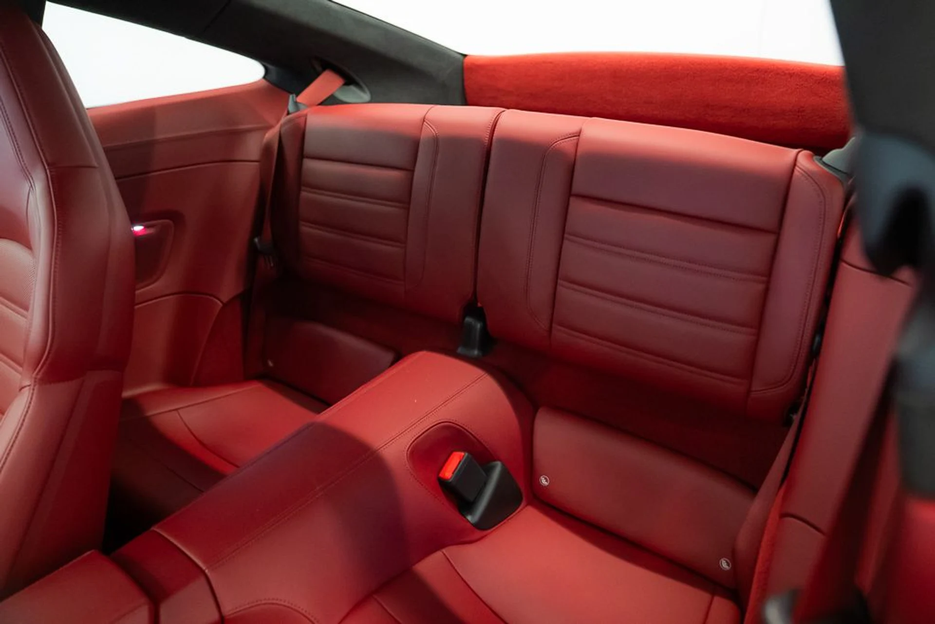 mph021_1801252993_porsche_911_2021_jpg_v_1776180195_442513c02d