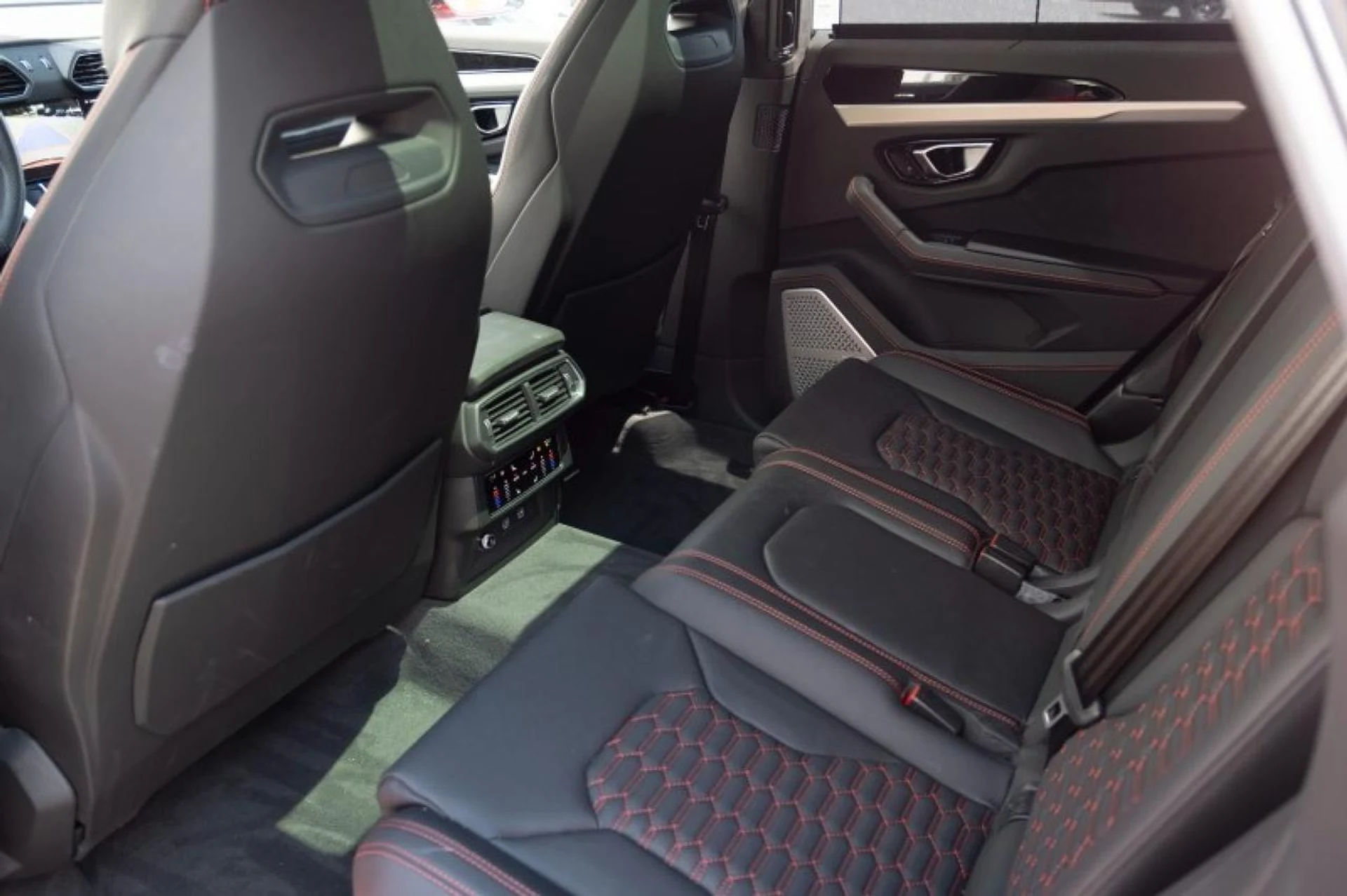 mph021_1808185443_aca1e46cb22dd6dec7a9d438b1366596_642a3b454f