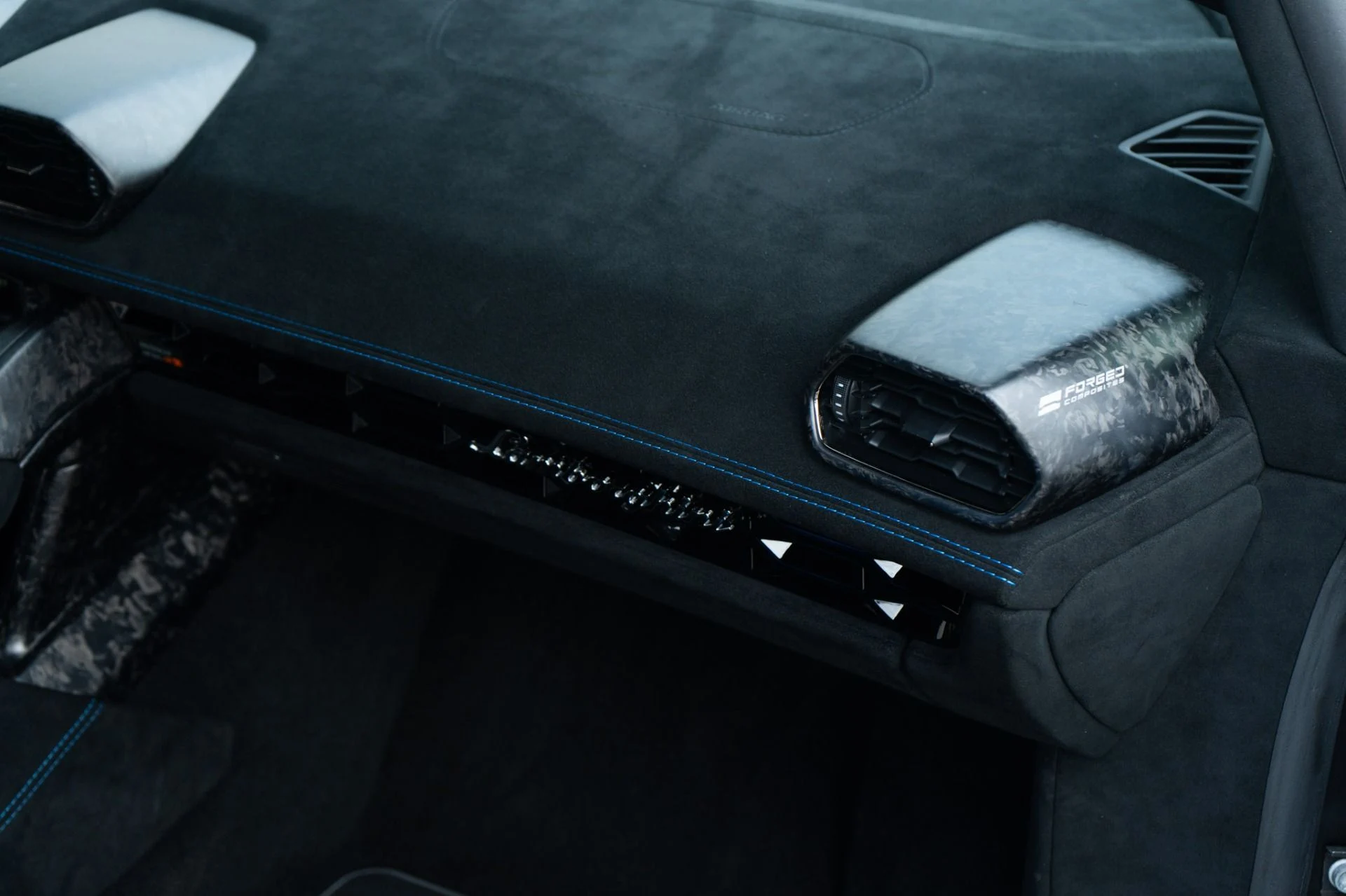 mph021_1812339188_Used_2018_Lamborghini_Huracan_LP_640_4_Performante_1776702980_af0d2afcaf