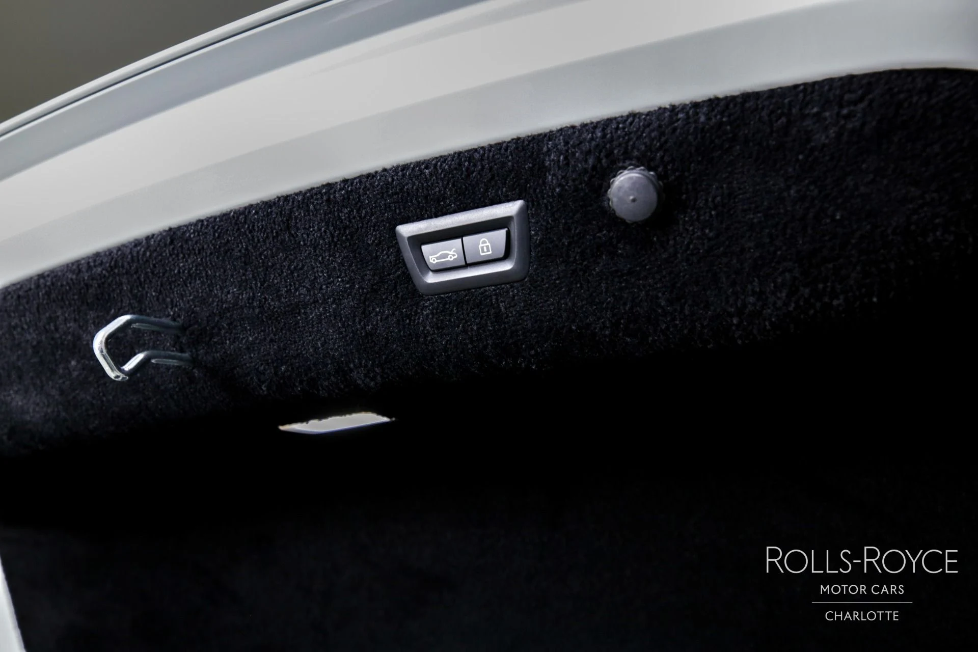 mph021_18144383_Used_2025_Rolls_Royce_Spectre_1734988768_842bbbe66f