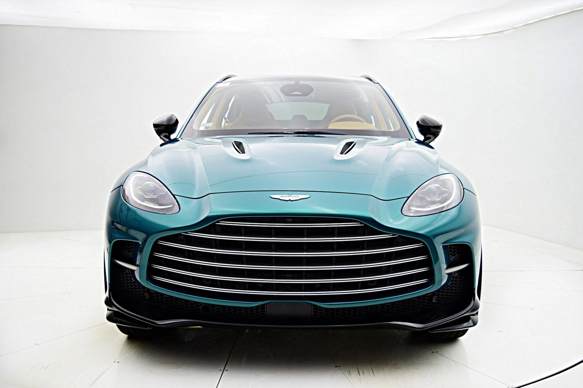 mph021_1817241047_New_2025_Aston_Martin_DBX_707_457e1d49f9