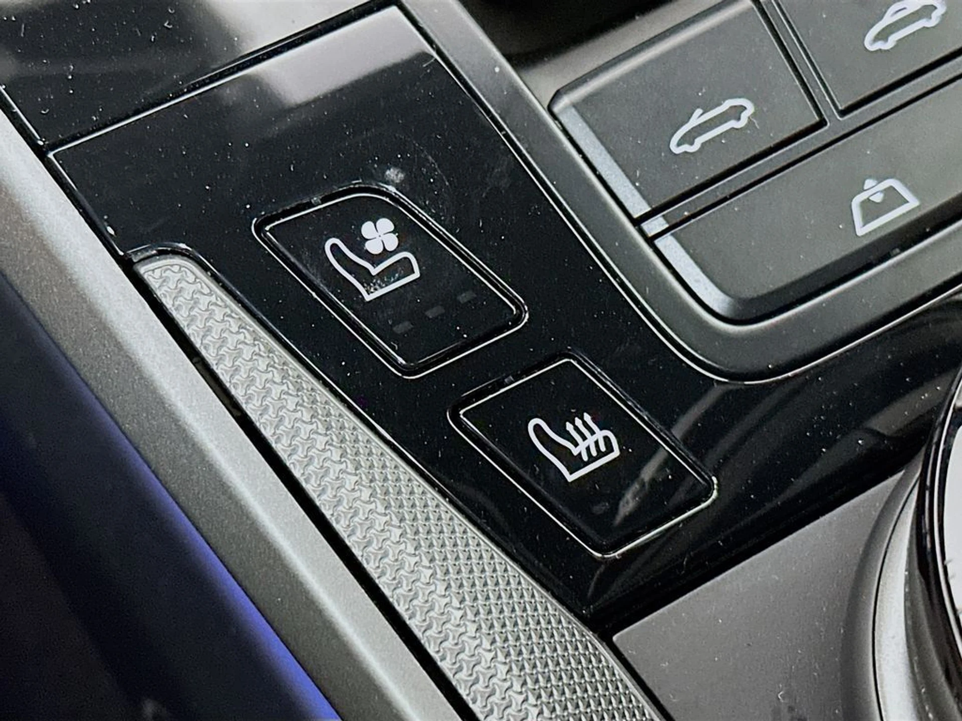 mph021_1820222158_9b6f24de63f99bbf06330f328d811b8dx_1015bb2df3