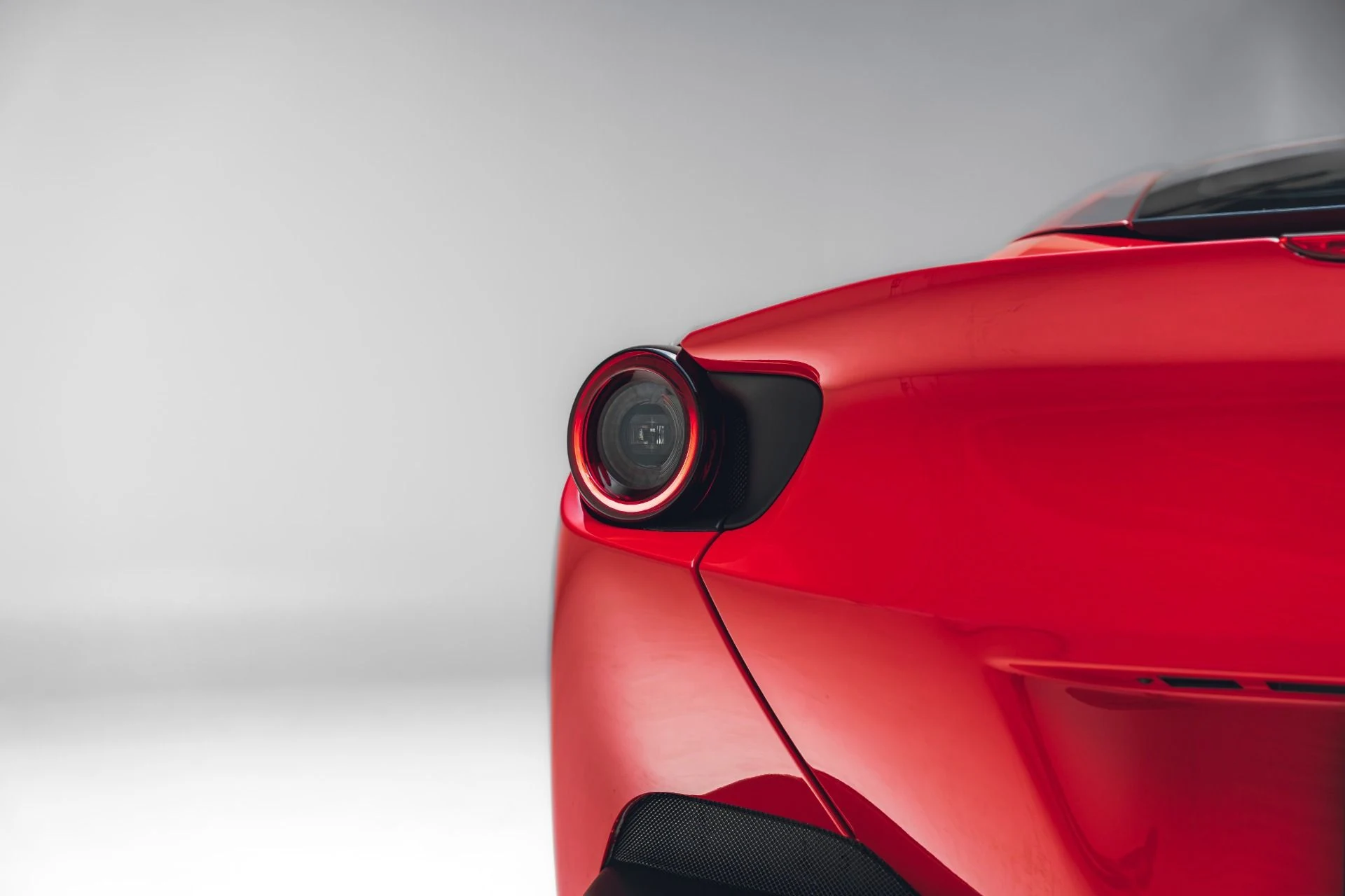 mph021_1822122080_Used_2019_Ferrari_Portofino_1781556048_e0728ebf34
