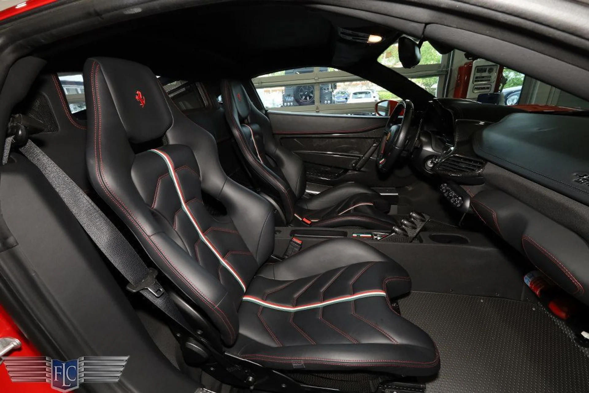 mph021_1824738545_used_2014_ferrari_458_speciale_9689_22821397_22_1024_08d55f5247