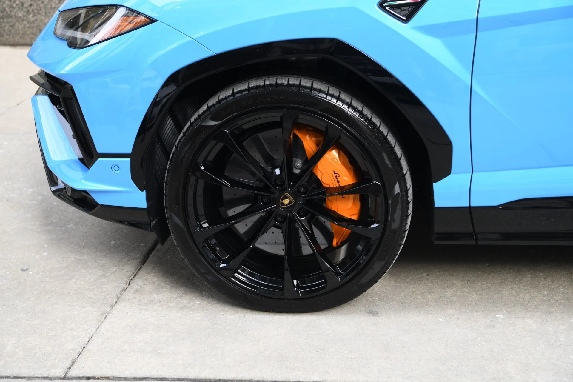 mph021_1826381644_Used_2024_Lamborghini_Urus_S_1739051124_f91218bfa8