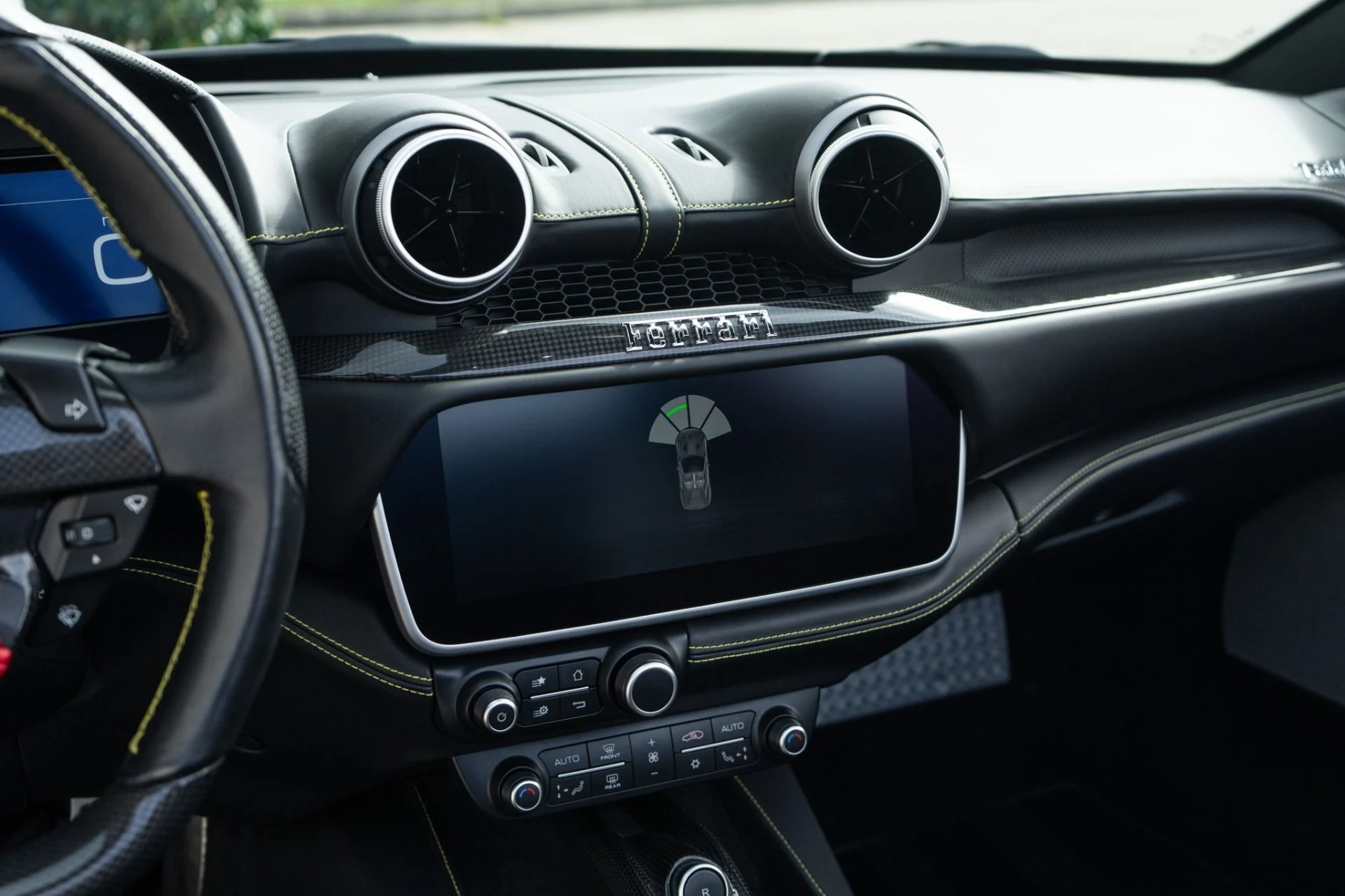 mph021_1826795633_Used_2020_Ferrari_Portofino_1775601900_85fe6220de