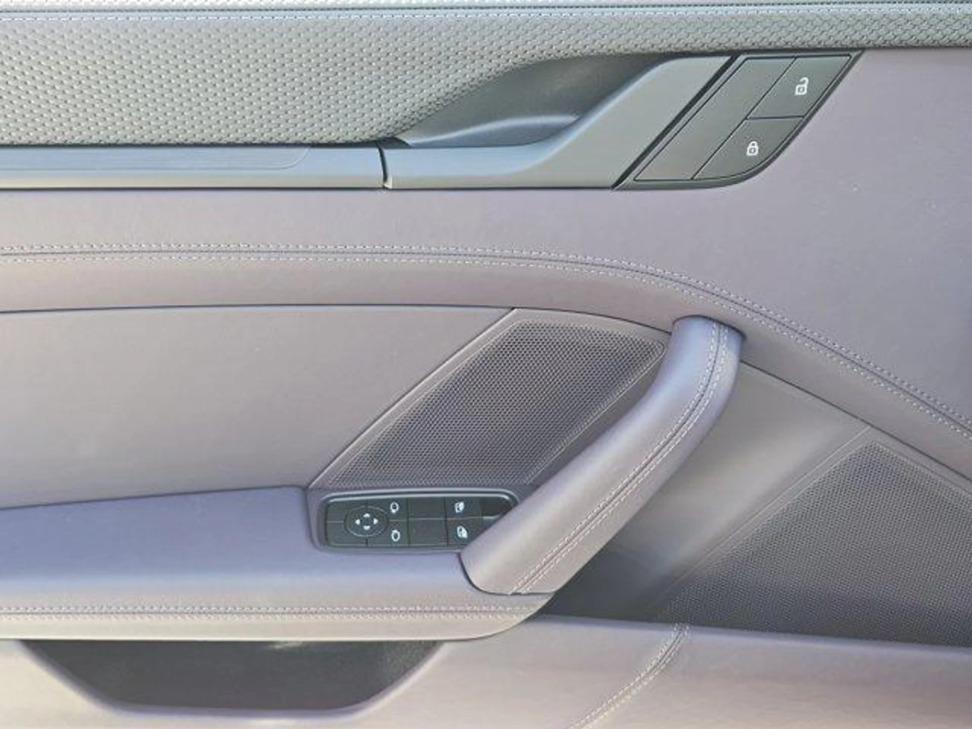 mph021_1830640669_h_He121le2osh1_Et_Y9_o_LOR_Dd_G3k_2cd80c4924