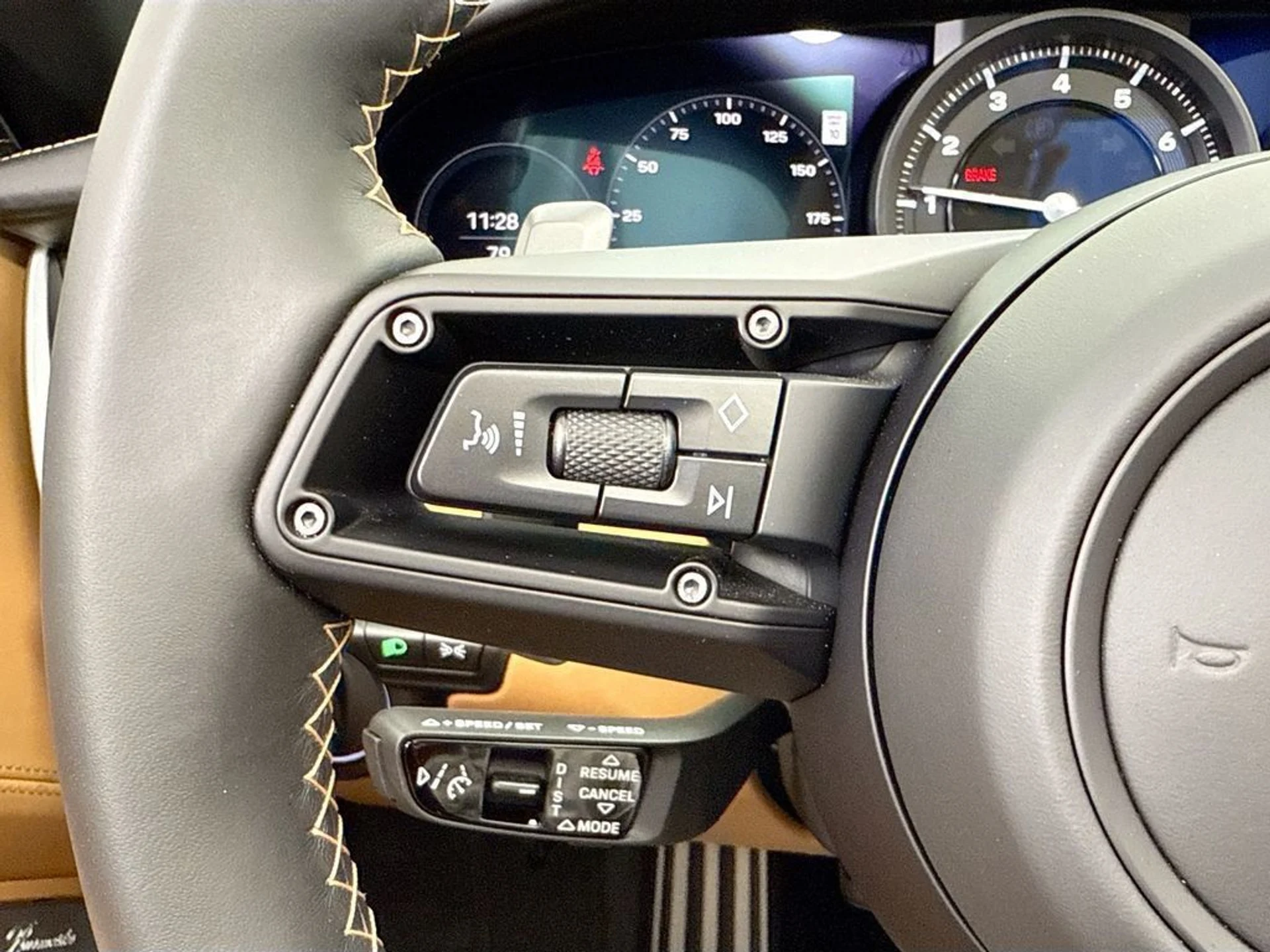 mph021_1837302938_used_2024_porsche_911_targaedition50yearsporschedesign_8119_22988931_22_1024_b28482e0de