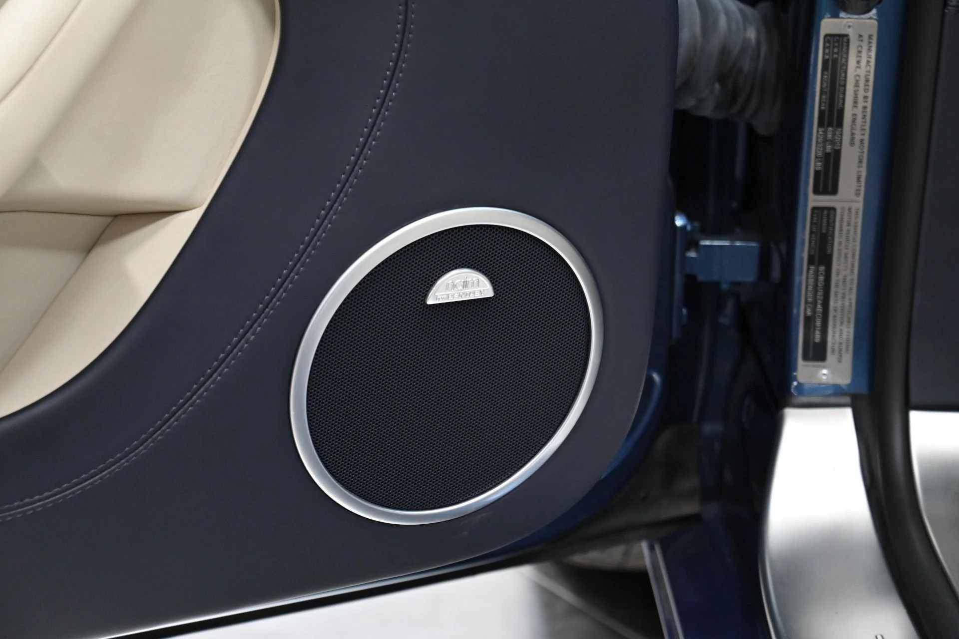 mph021_1840910466_Used_2014_Bentley_Continental_GTC_1751561855_1ecfd3f67d